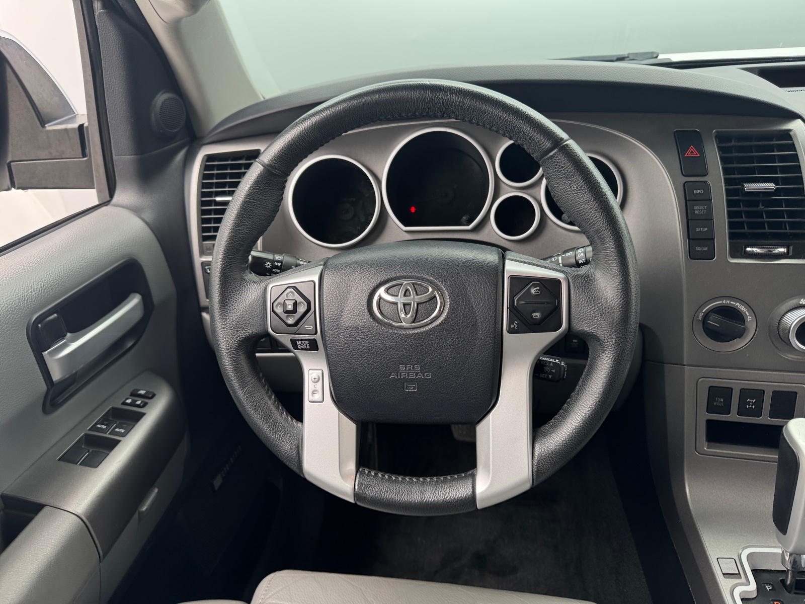 Thumbnail: 2015 Toyota Sequoia - 4