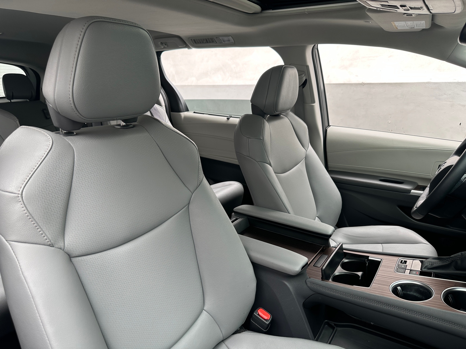 Thumbnail: 2024 Toyota Sienna - 2