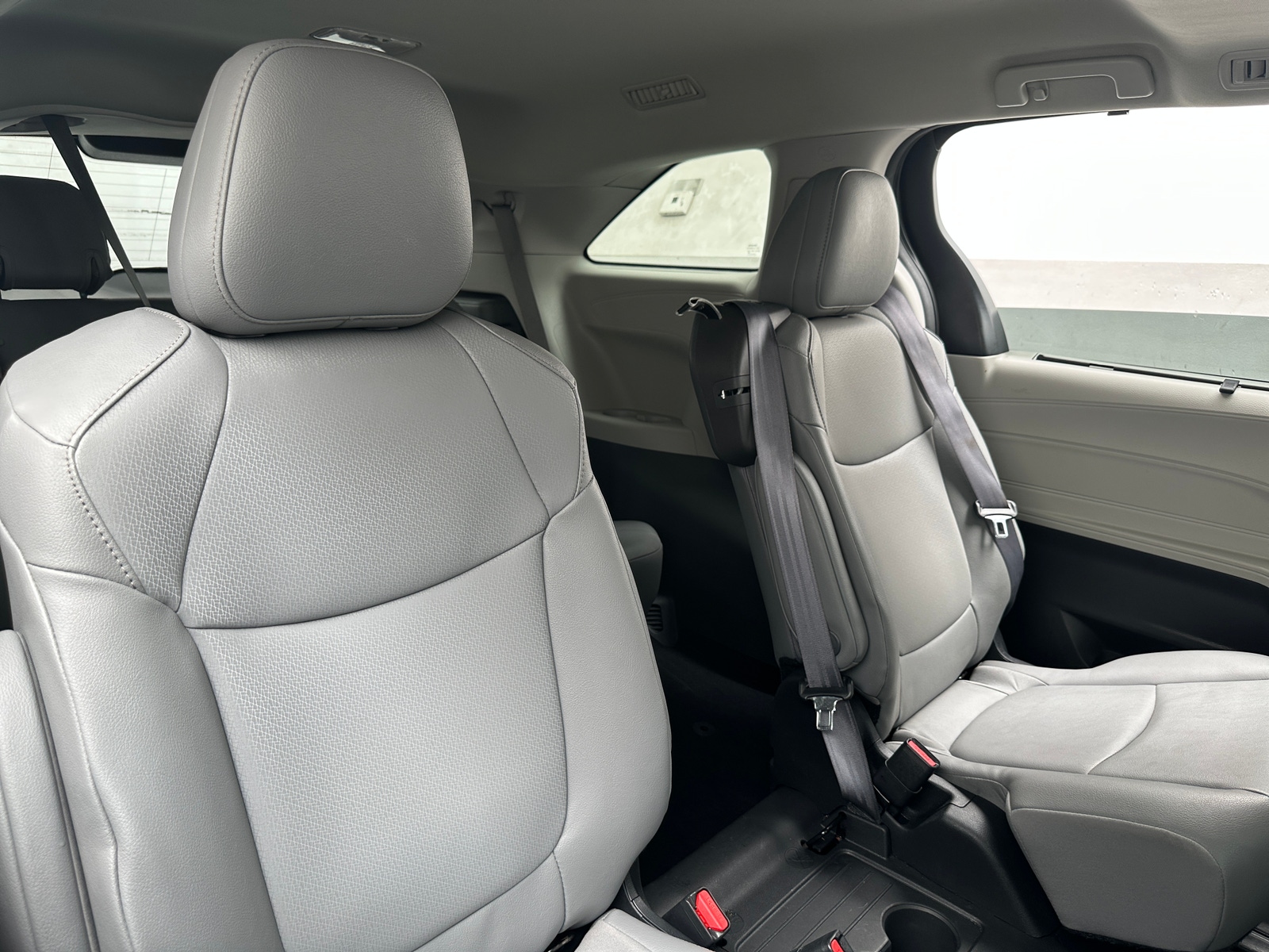 Thumbnail: 2024 Toyota Sienna - 6
