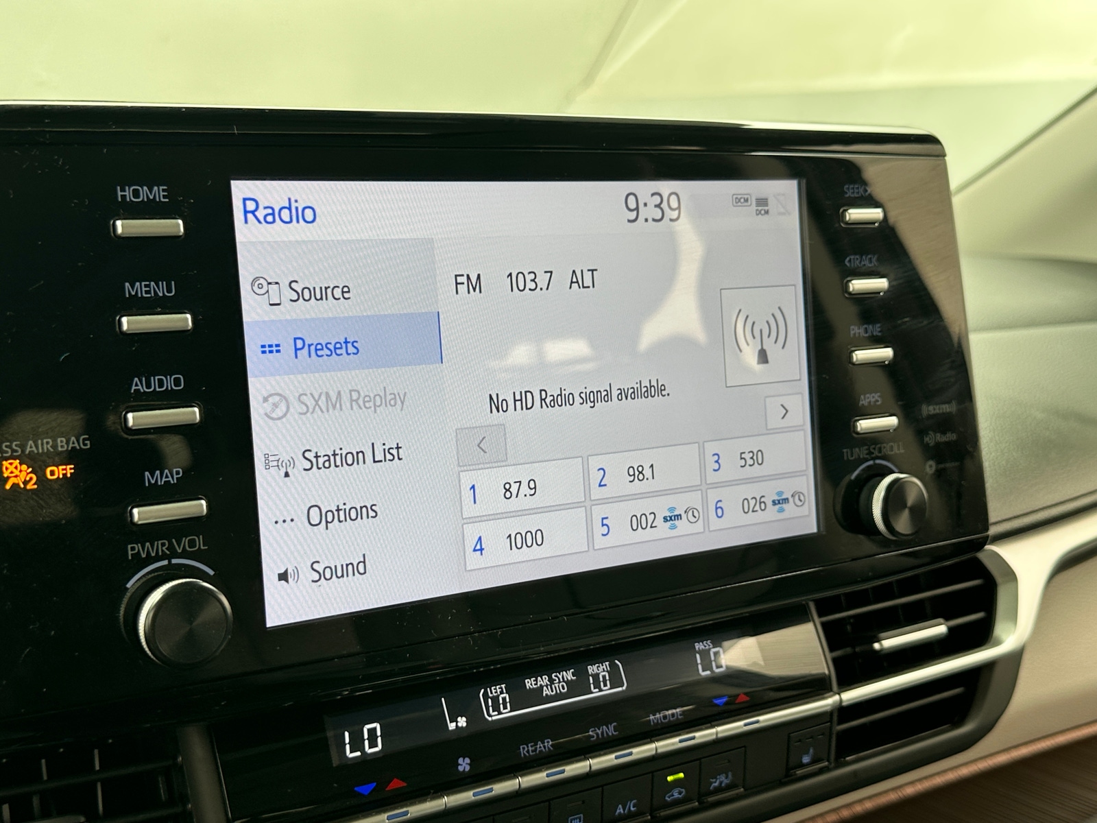 Thumbnail: 2024 Toyota Sienna - 4