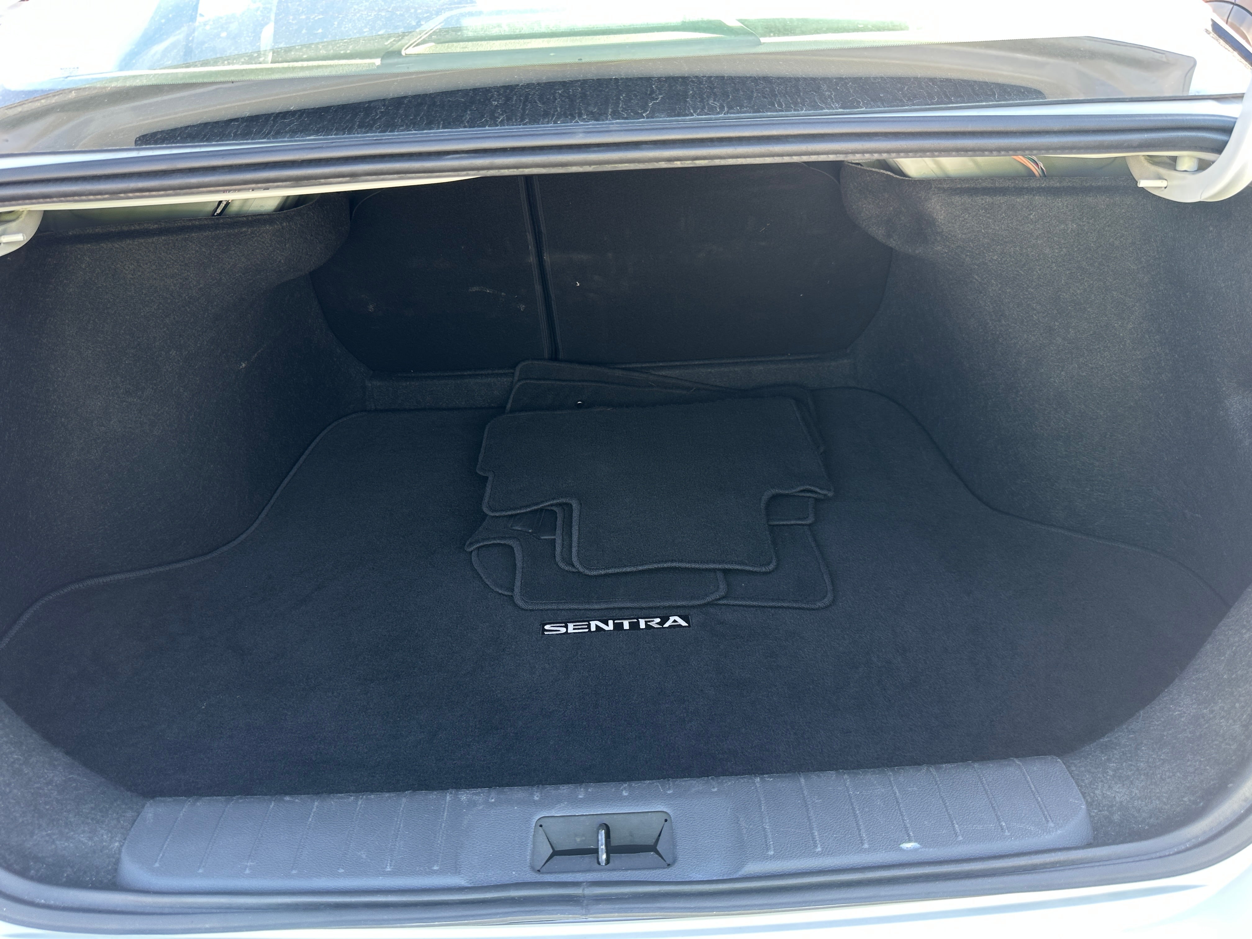 2025 Nissan Sentra SV - Photo 9