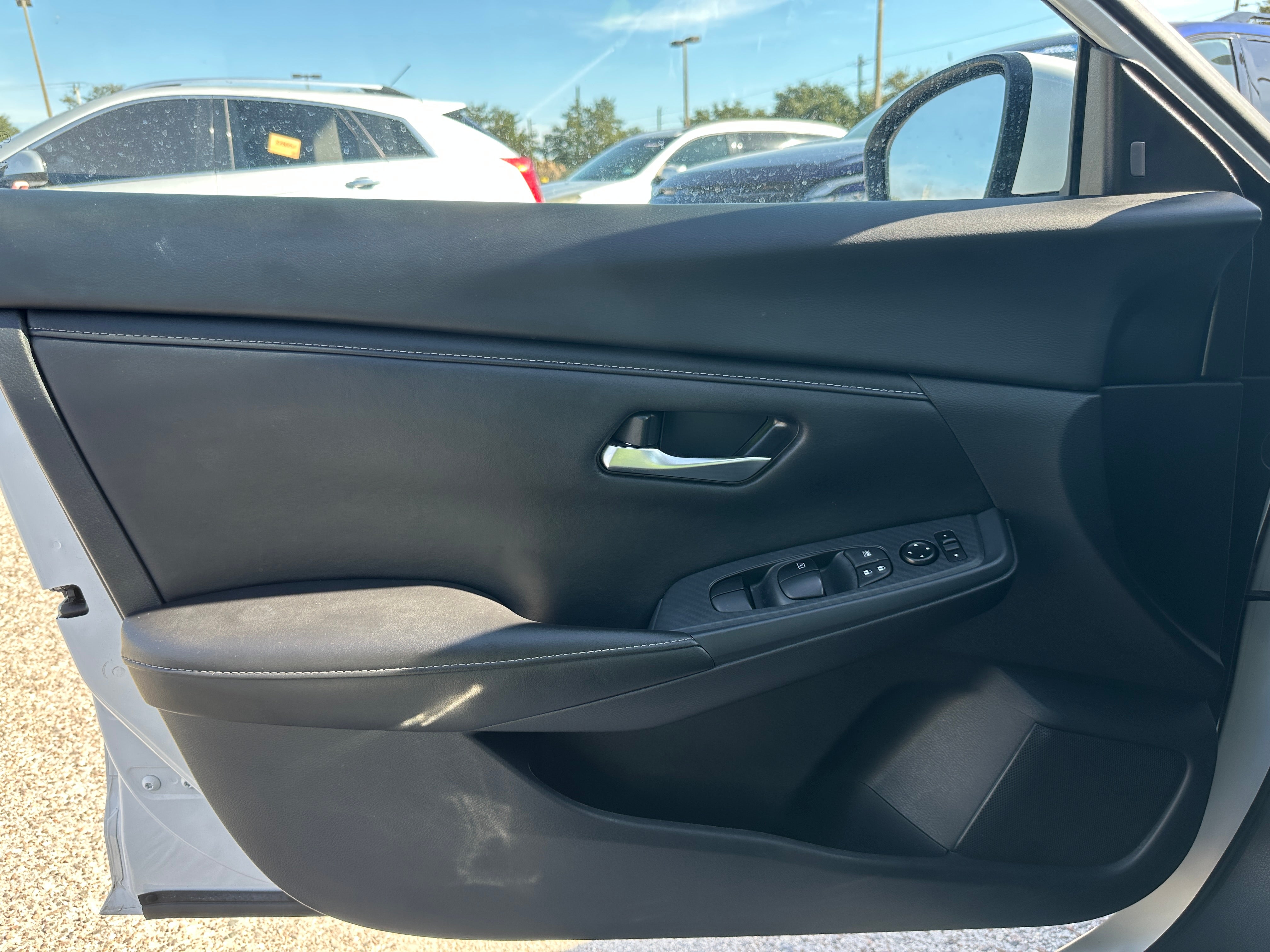 2025 Nissan Sentra SV - Photo 10