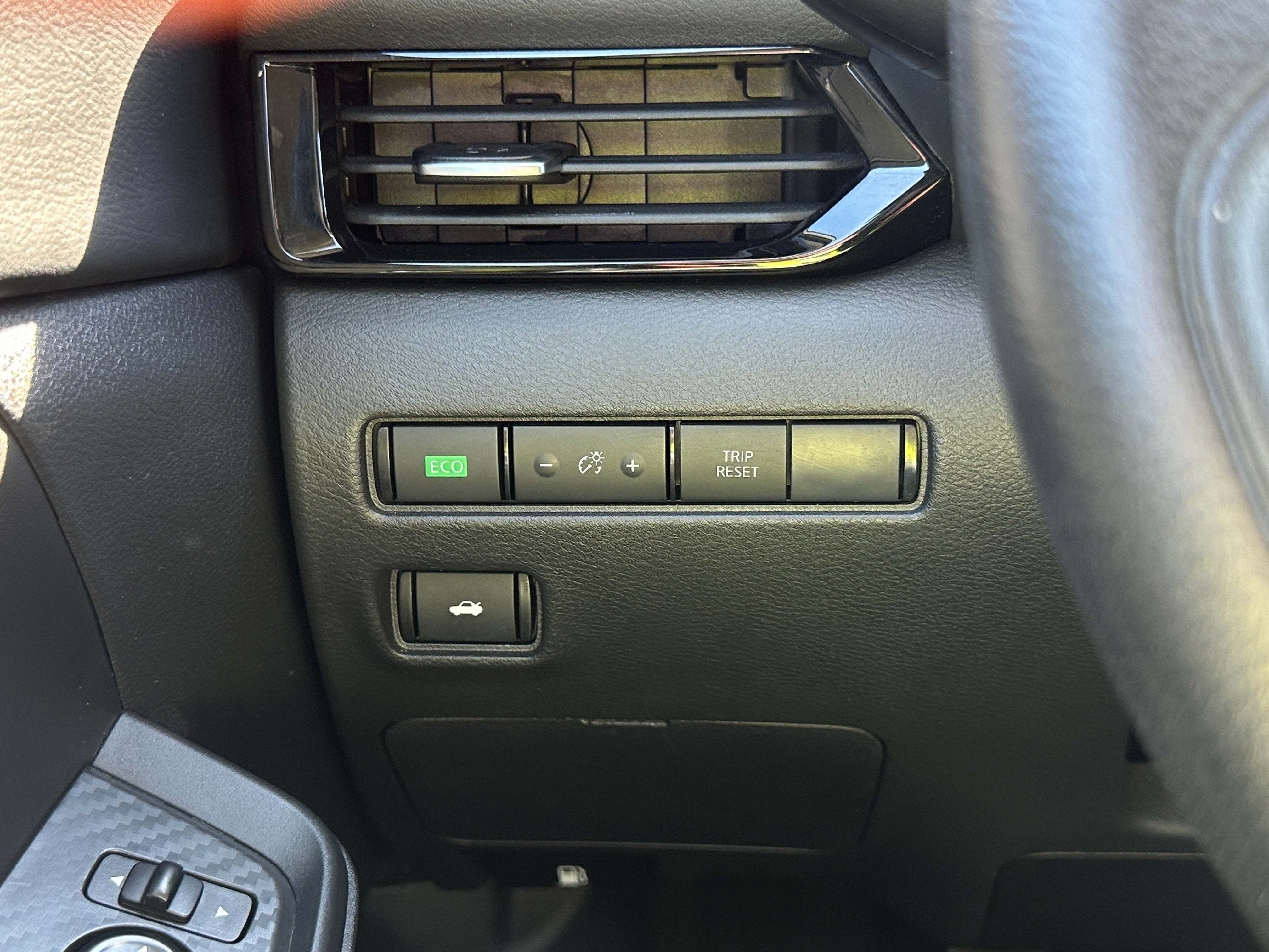 2025 Nissan Sentra SV - Photo 2