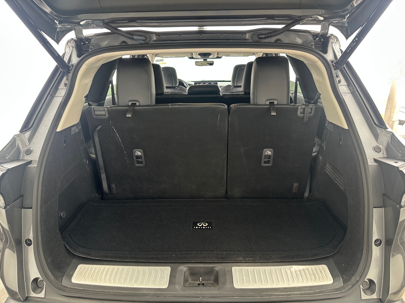 Thumbnail: 2023 INFINITI QX60 - 6