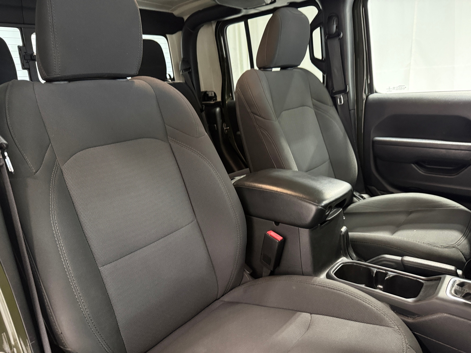 Thumbnail: 2022 Jeep Gladiator - 2