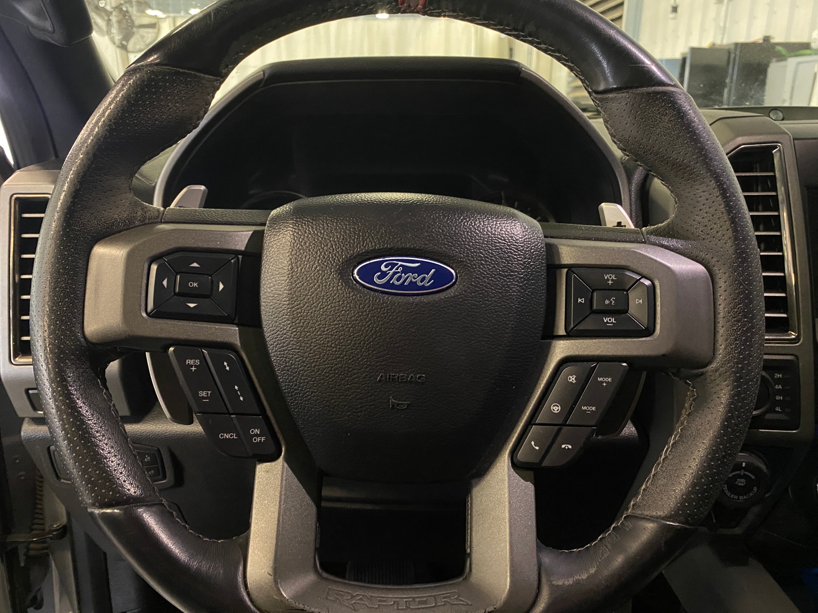 Thumbnail: 2019 Ford Econoline - 4