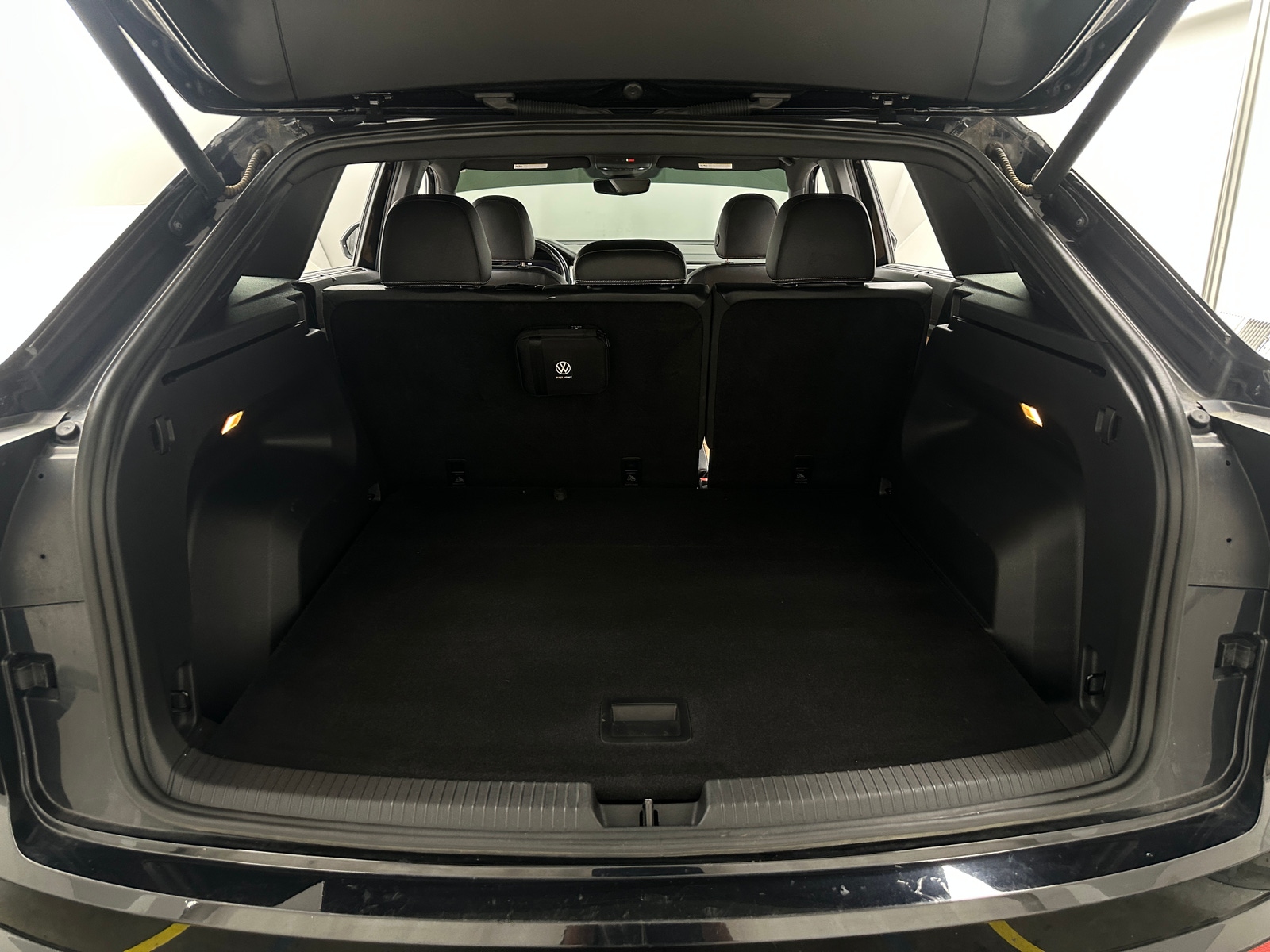 Thumbnail: 2022 Volkswagen Atlas - 6