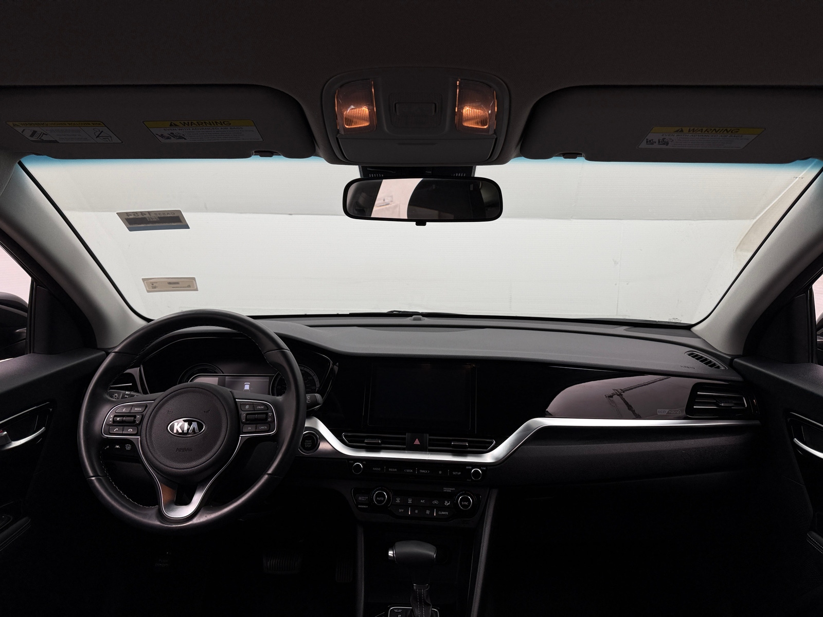 Thumbnail: 2020 Kia Niro - 3