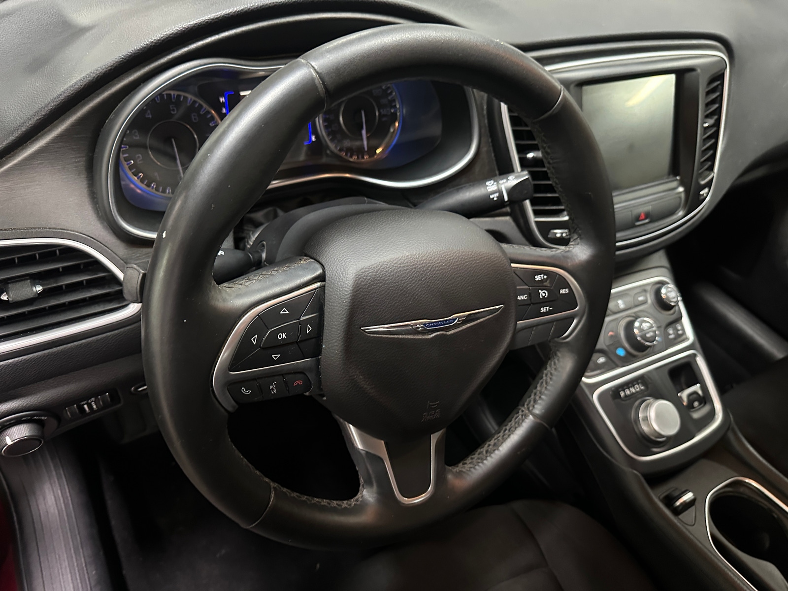 Thumbnail: 2016 Chrysler 200 - 5