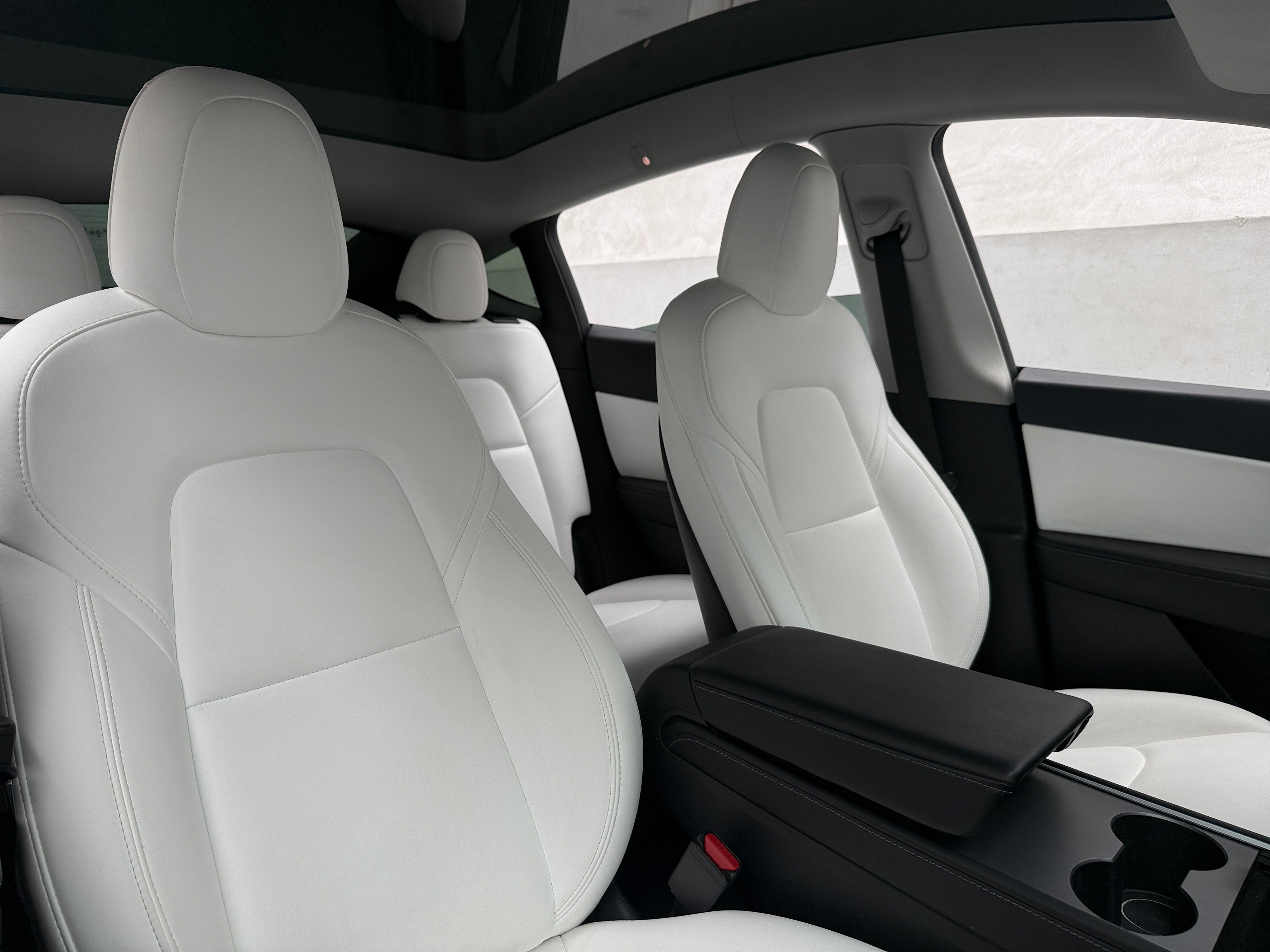 Used 2022 Tesla Model Y Performance with VIN 7SAYGDEF0NF397403 for sale in Oak Creek, WI