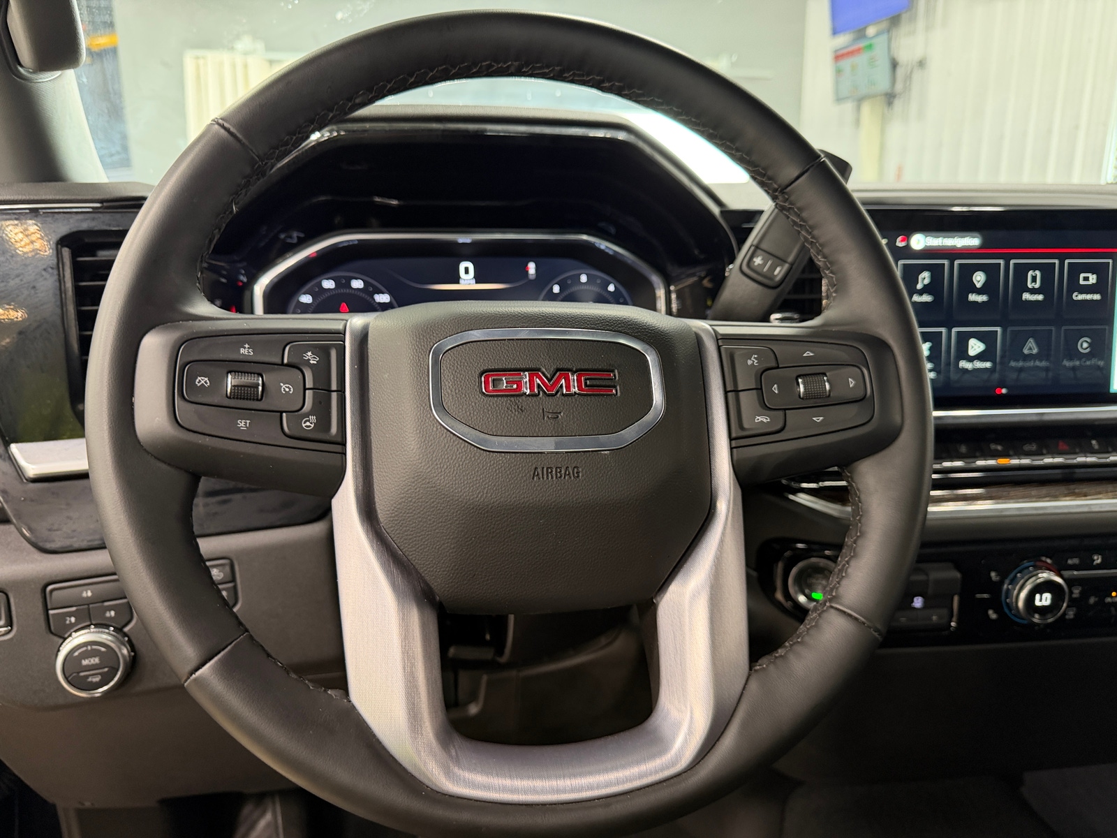 Thumbnail: 2025 GMC Sierra 2500 - 5