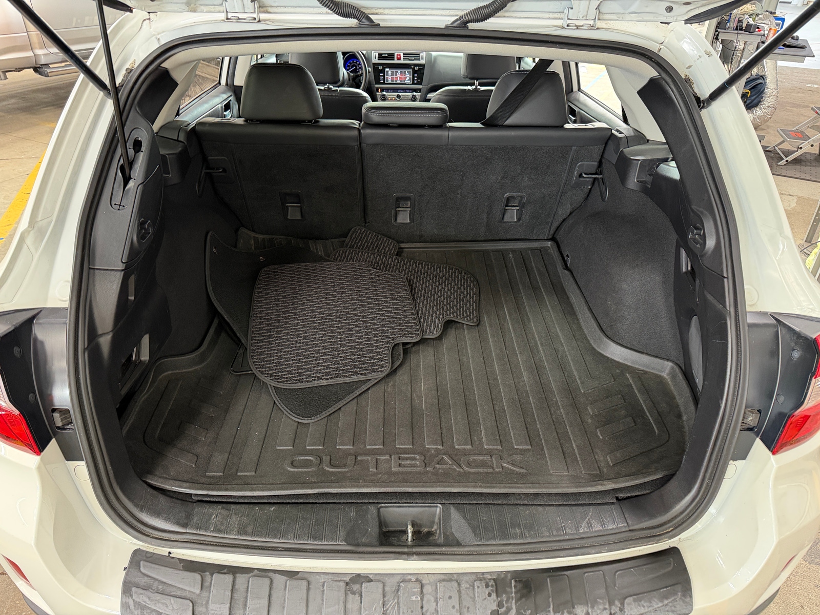 Thumbnail: 2016 Subaru Outback - 6