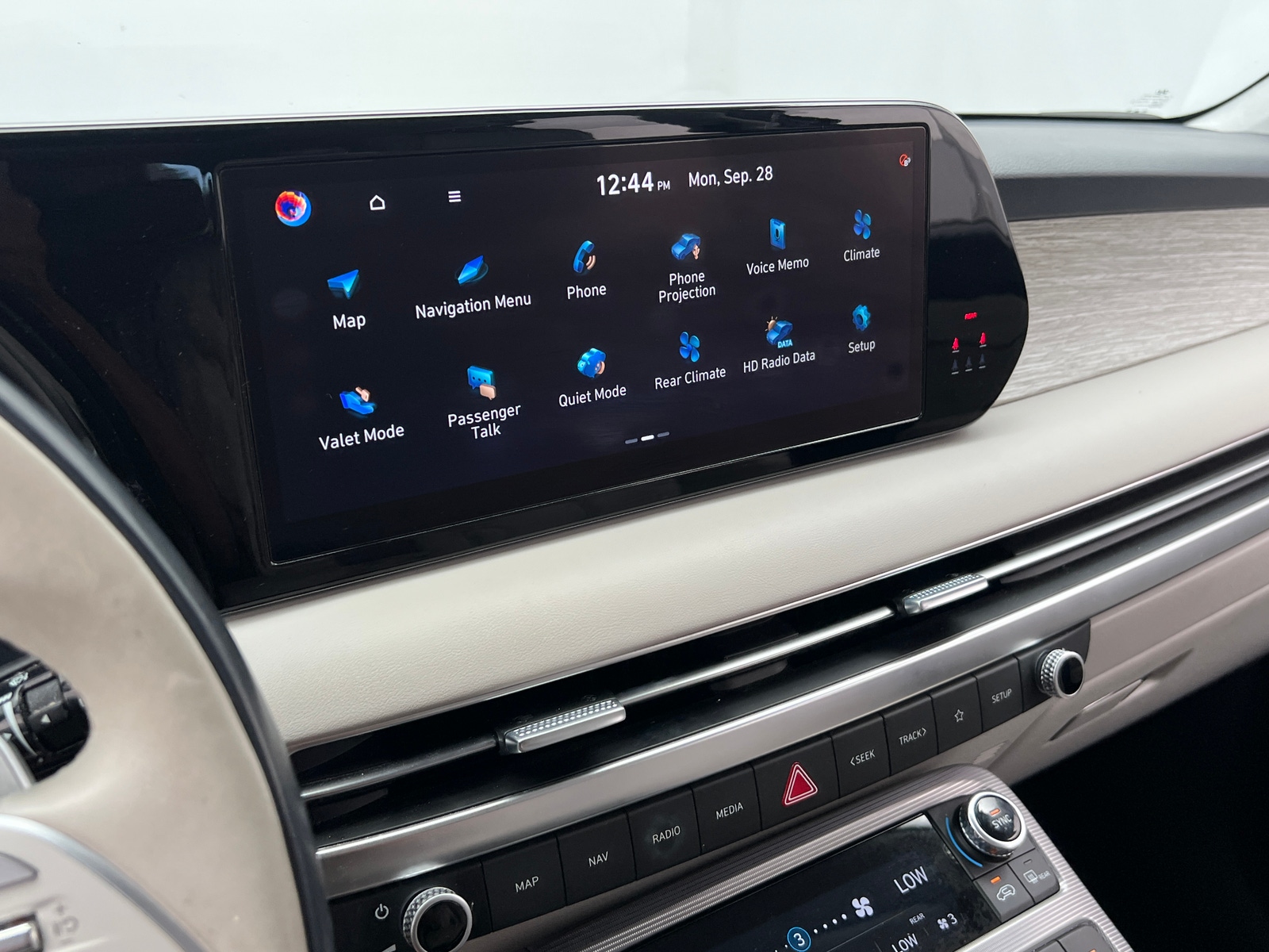 Thumbnail: 2023 Hyundai Palisade - 3
