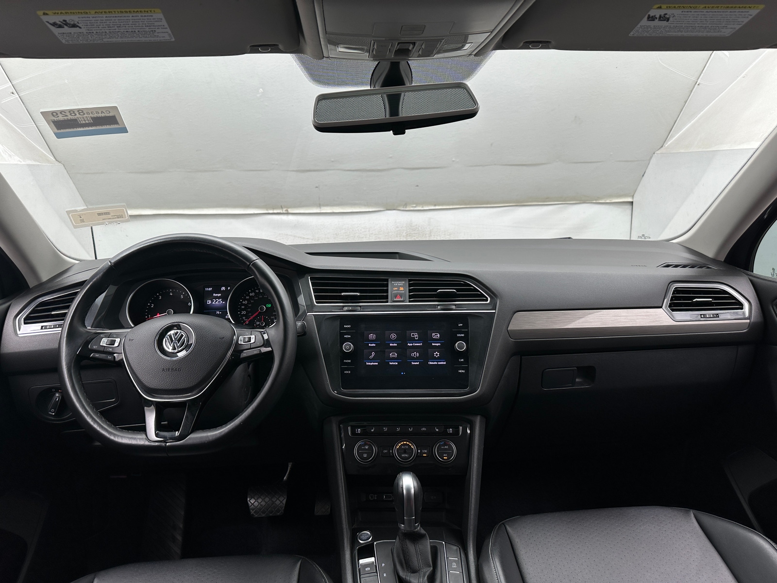 Thumbnail: 2018 Volkswagen Tiguan - 3