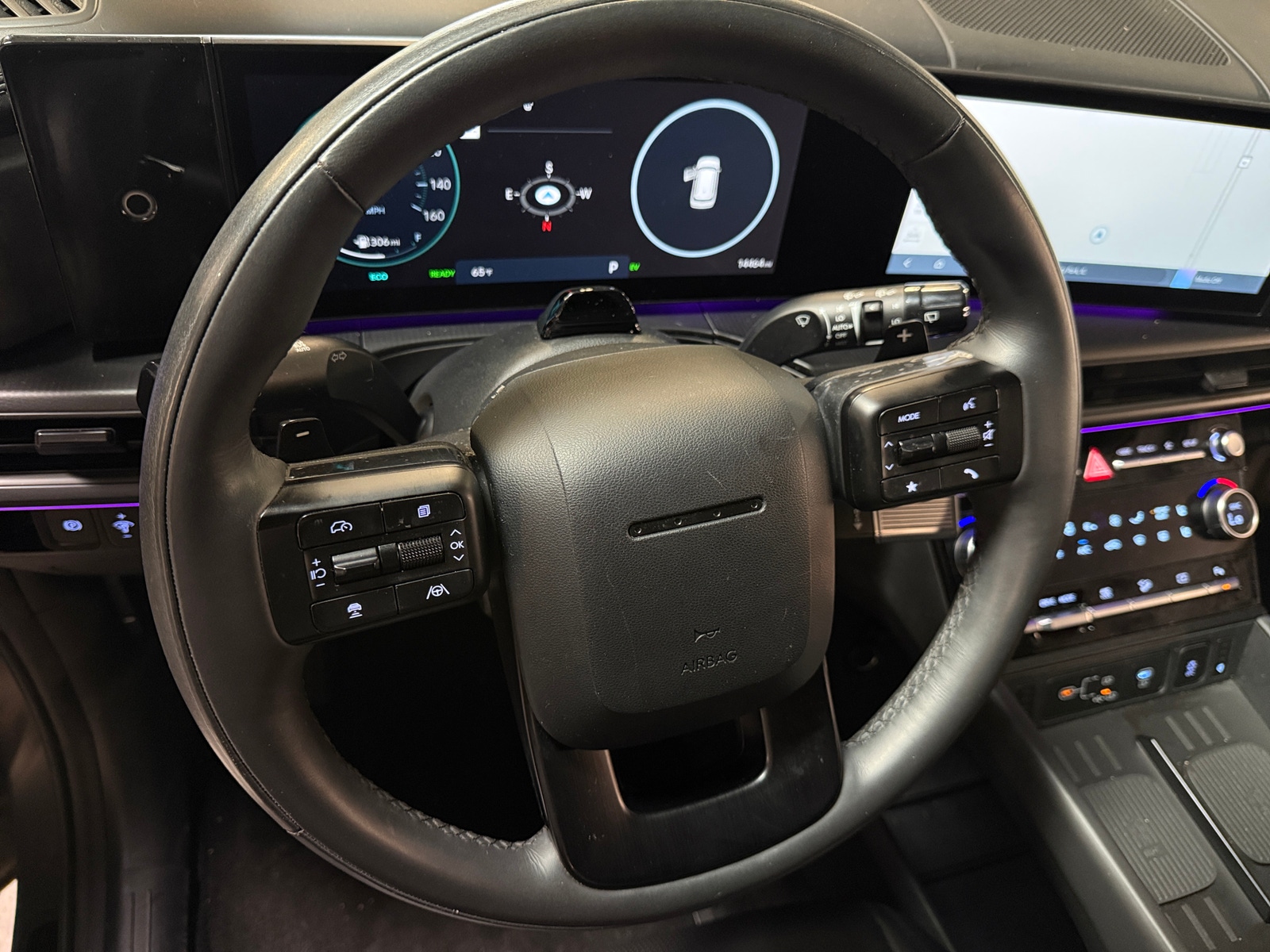 Thumbnail: 2025 Hyundai Santa Fe - 4