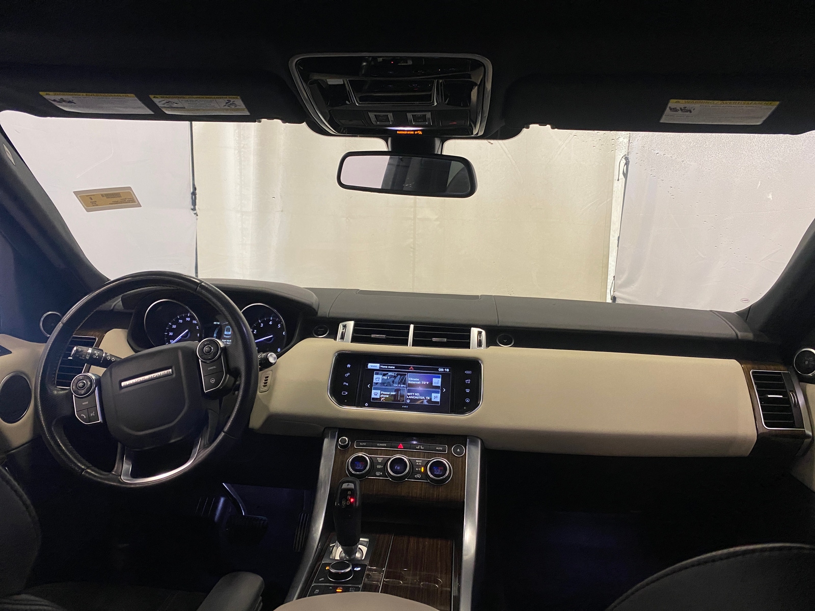 Thumbnail: 2016 Land Rover Range Rover Sport - 2