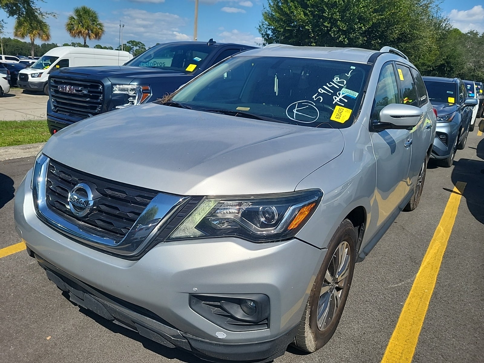 2020 Nissan Pathfinder SL