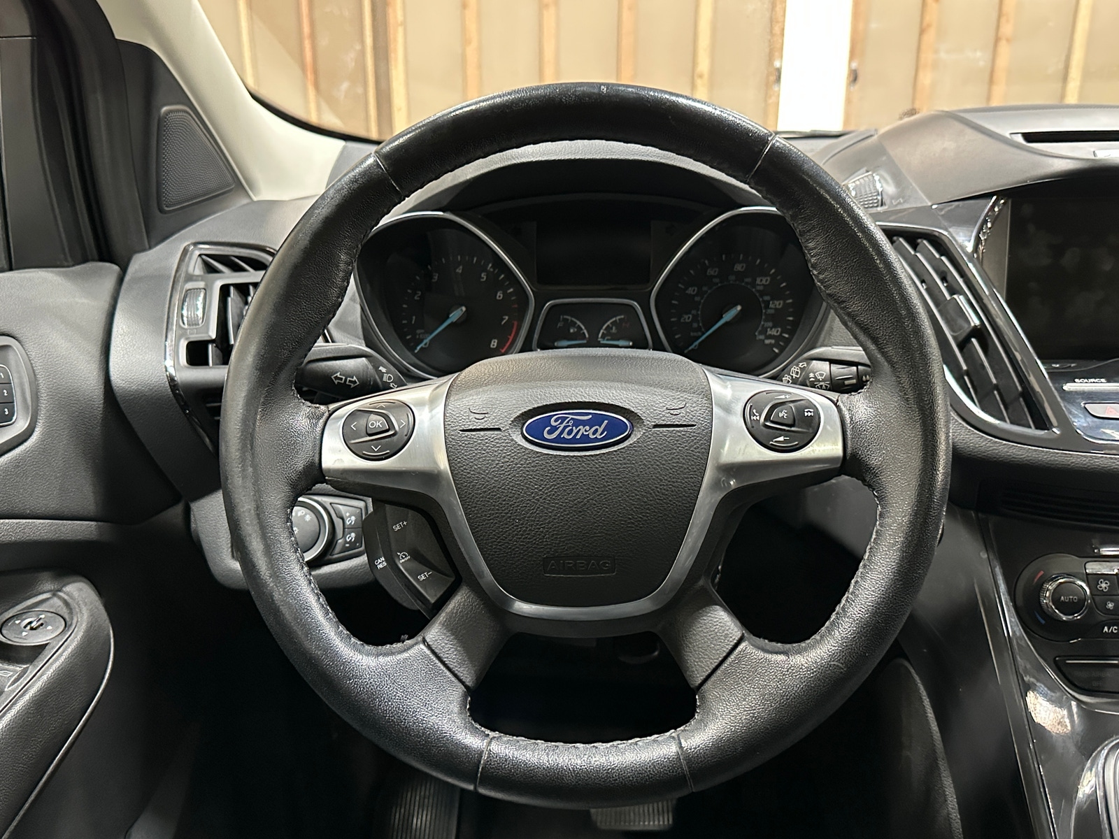 Thumbnail: 2015 Ford Escape - 4