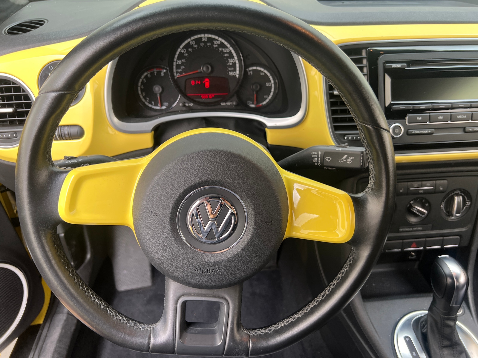 Thumbnail: 2013 Volkswagen Beetle - 4