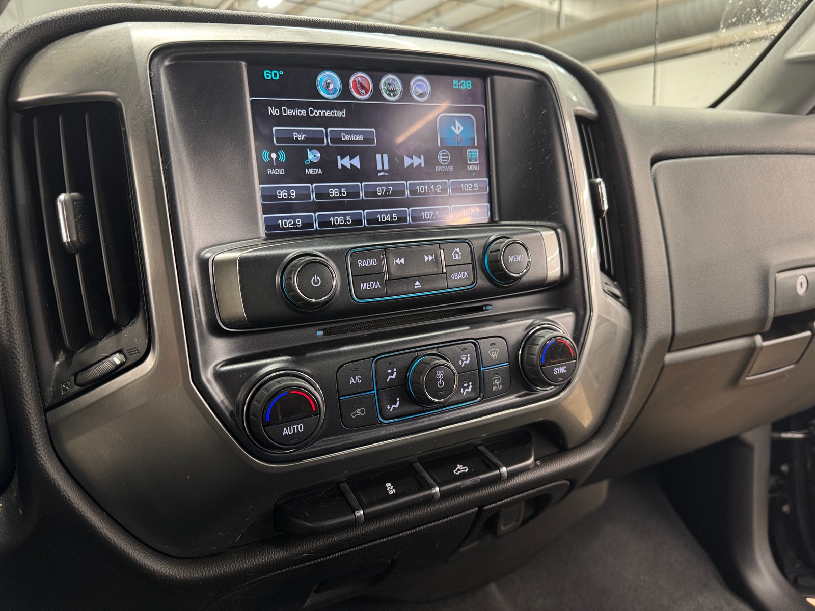 Thumbnail: 2019 Chevrolet Silverado 1500 - 4