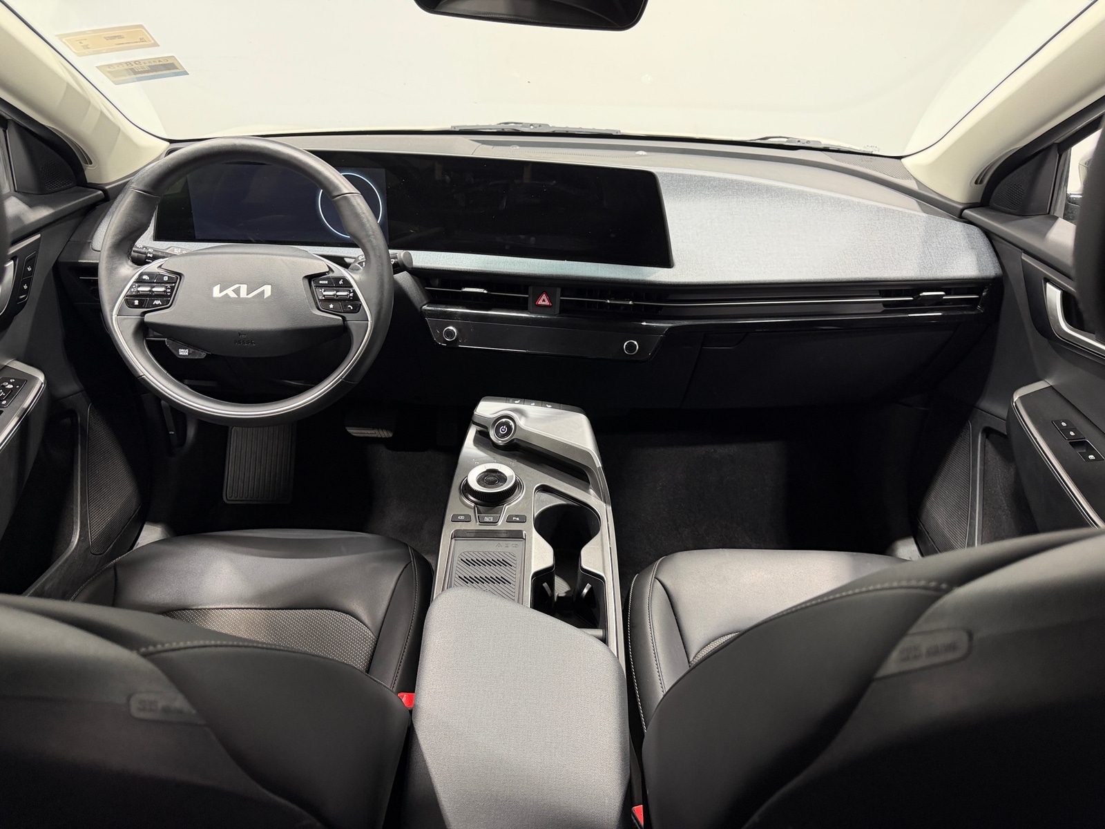 Thumbnail: 2024 Kia EV6 - 2