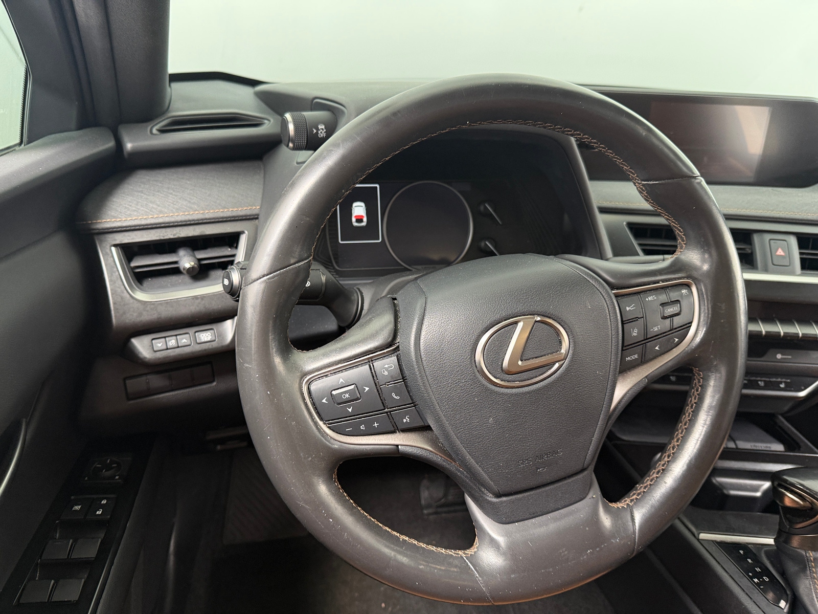Thumbnail: 2021 Lexus UX - 5