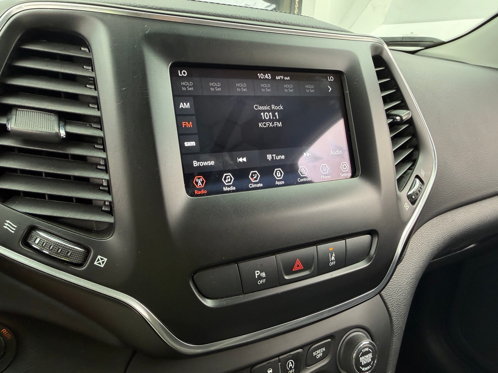 Thumbnail: 2020 Jeep Cherokee - 3