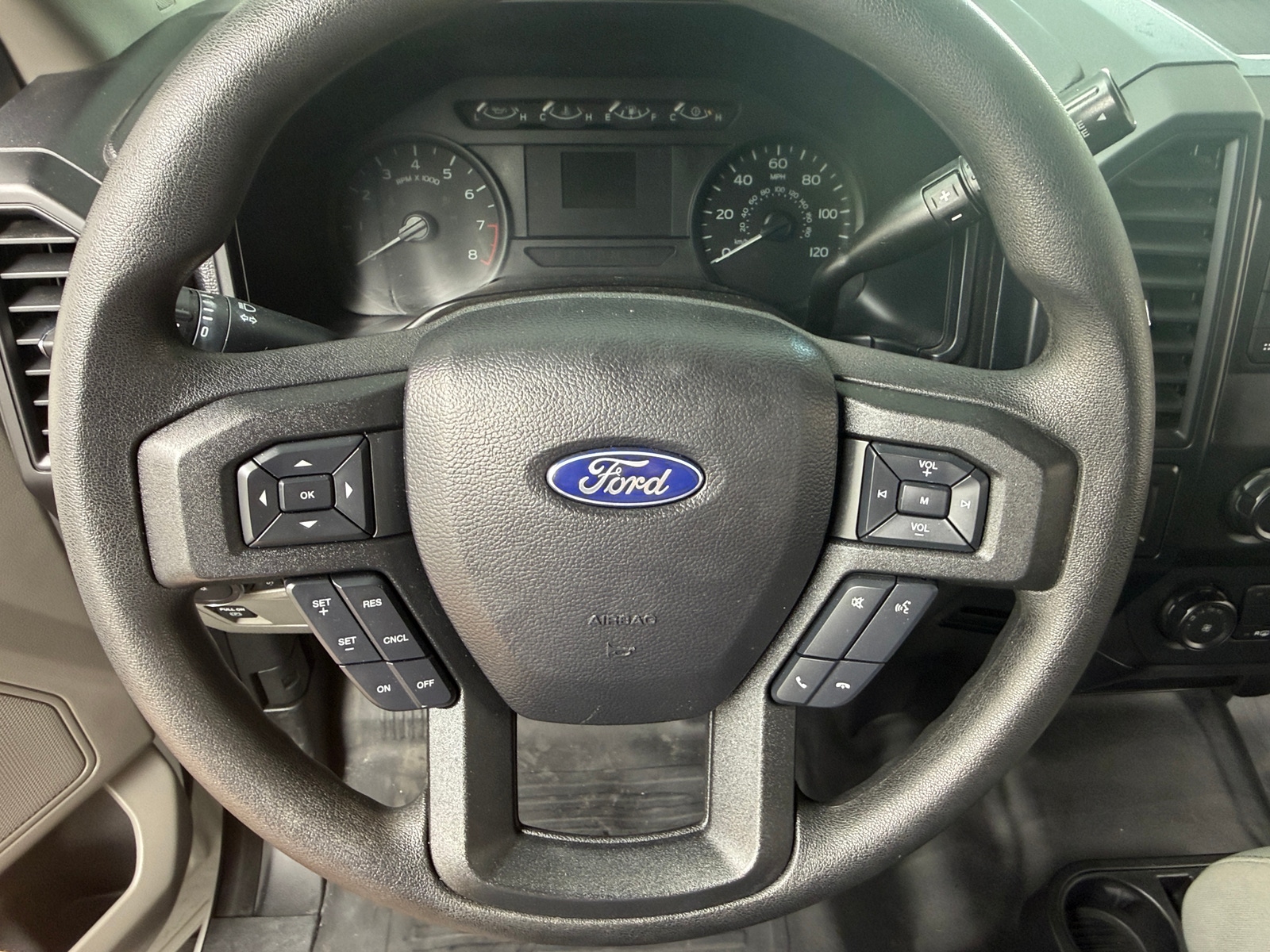 Thumbnail: 2019 Ford Econoline - 5