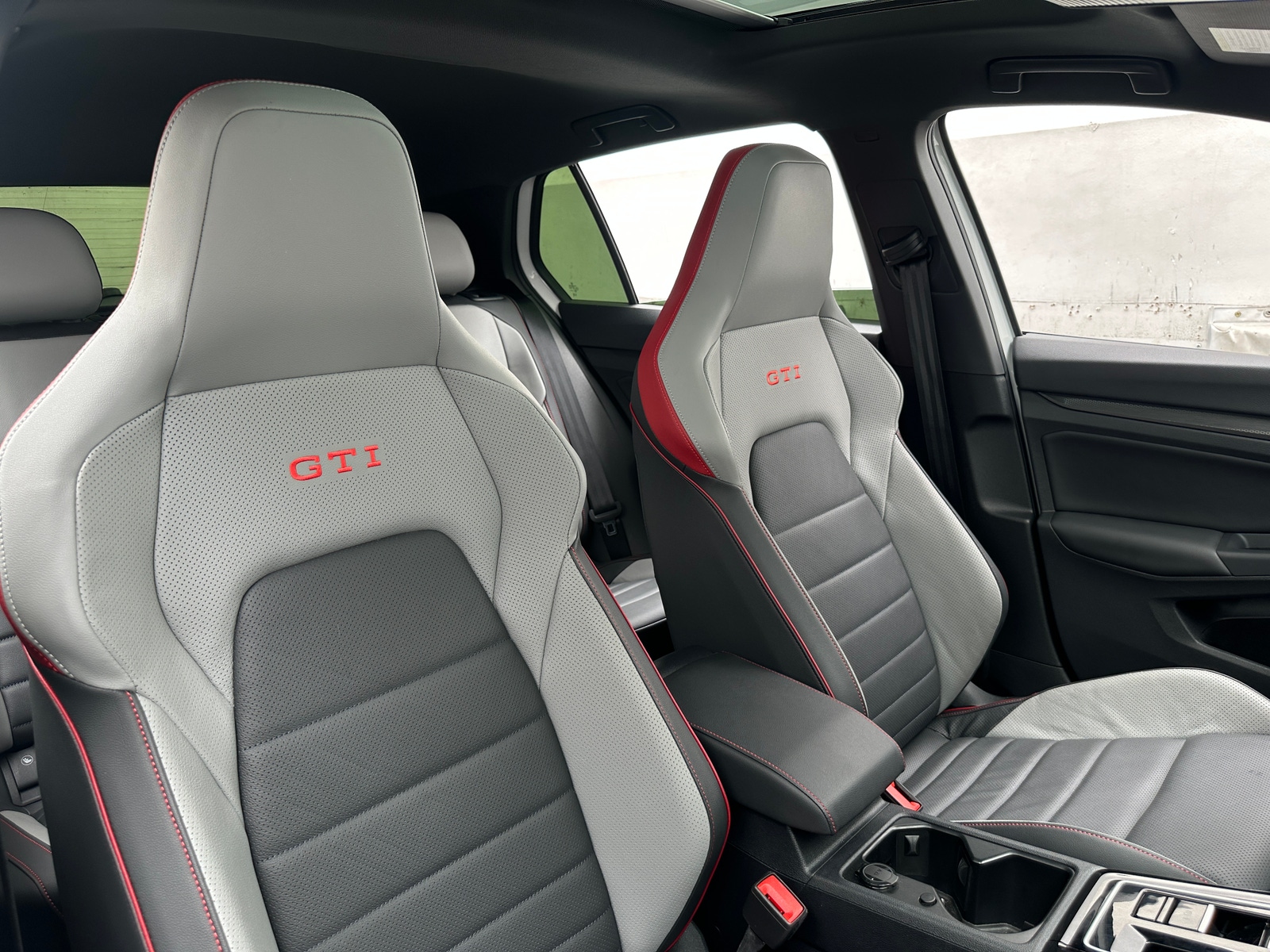 Thumbnail: 2024 Volkswagen Golf - 2