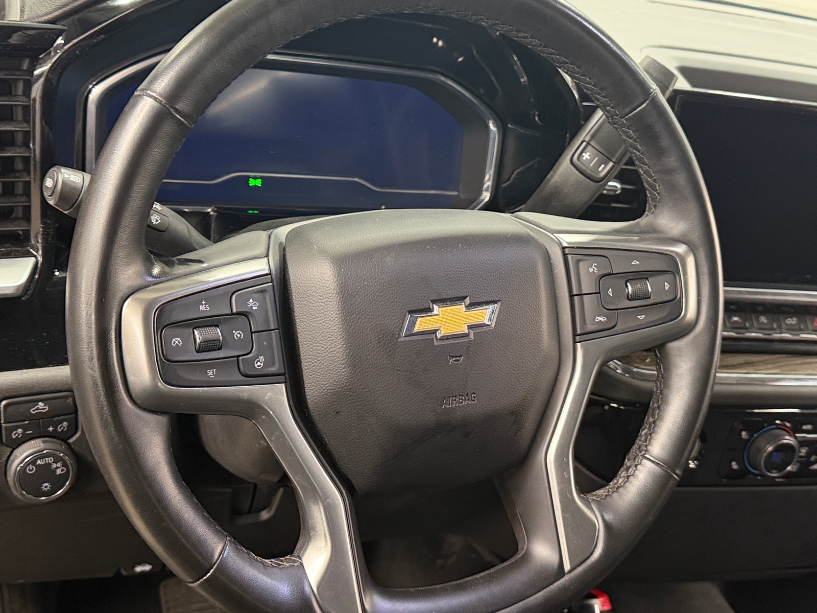 Thumbnail: 2023 Chevrolet Silverado 1500 - 5
