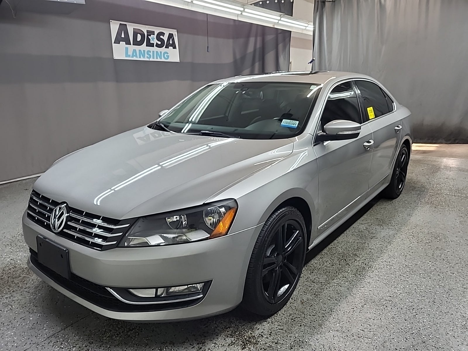2013 Volkswagen Passat SEL Premium