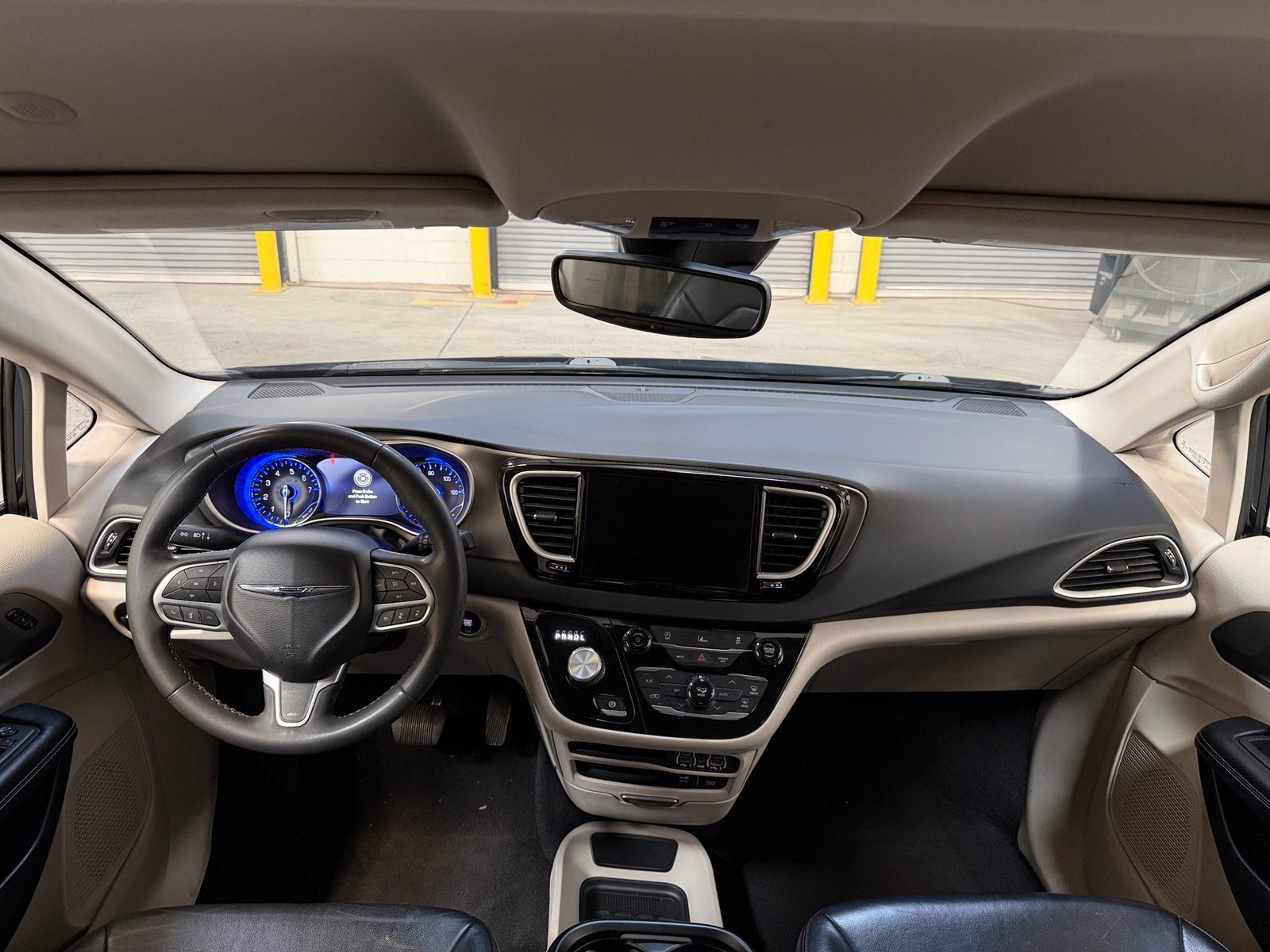 Thumbnail: 2022 Chrysler Pacifica - 2