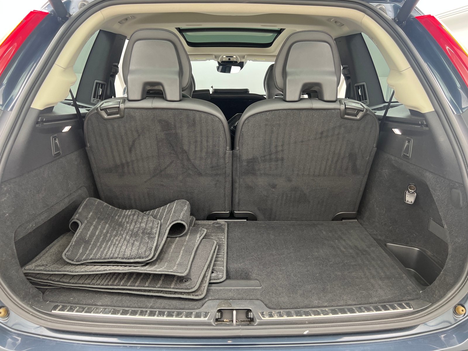 Thumbnail: 2019 Volvo XC90 - 6