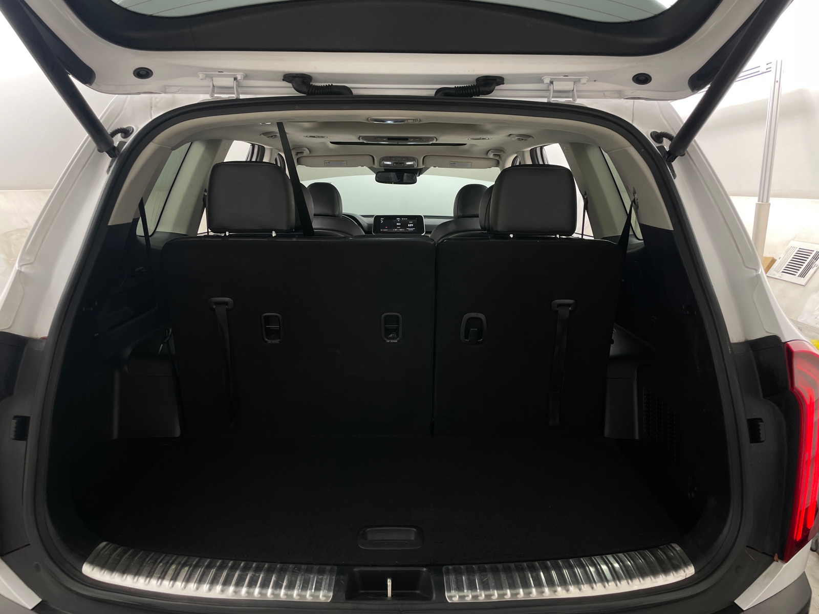 Thumbnail: 2021 Kia Telluride - 6