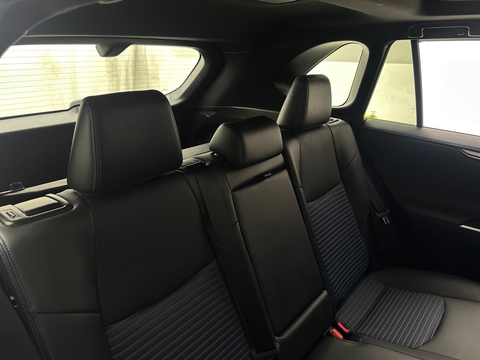 Thumbnail: 2022 Toyota RAV4 - 6