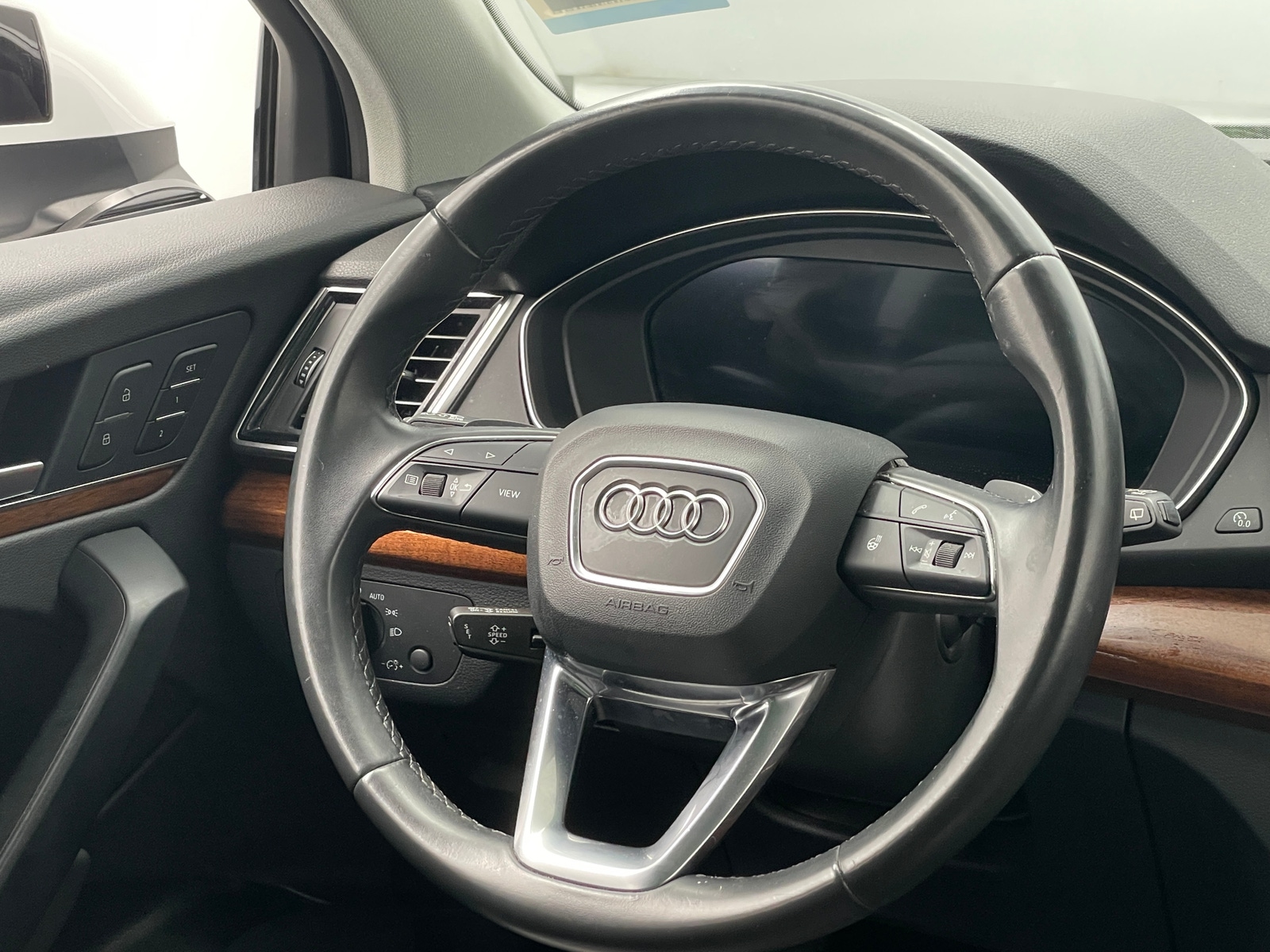Thumbnail: 2022 Audi Q5 - 4