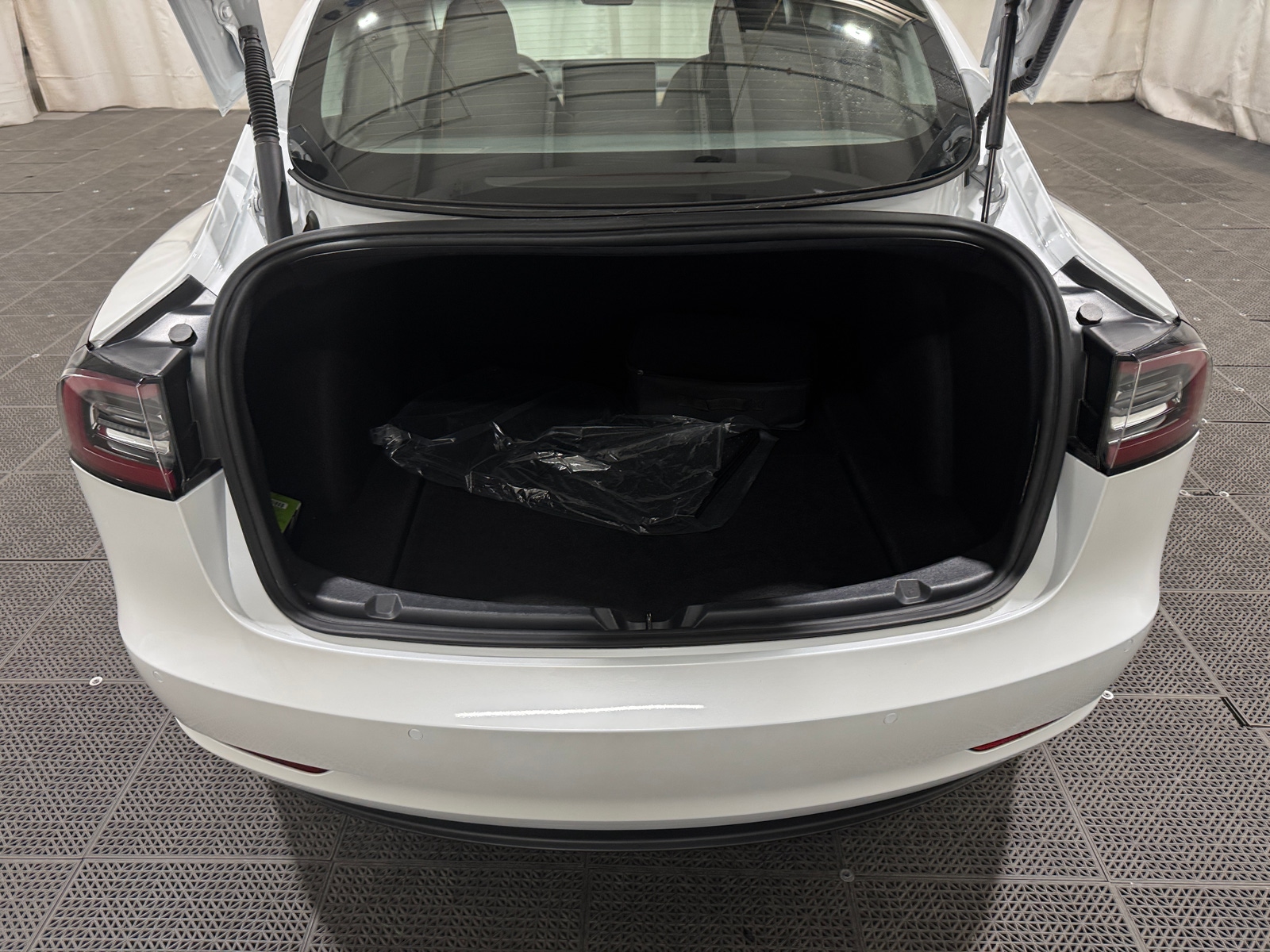 Thumbnail: 2022 Tesla Model 3 - 6