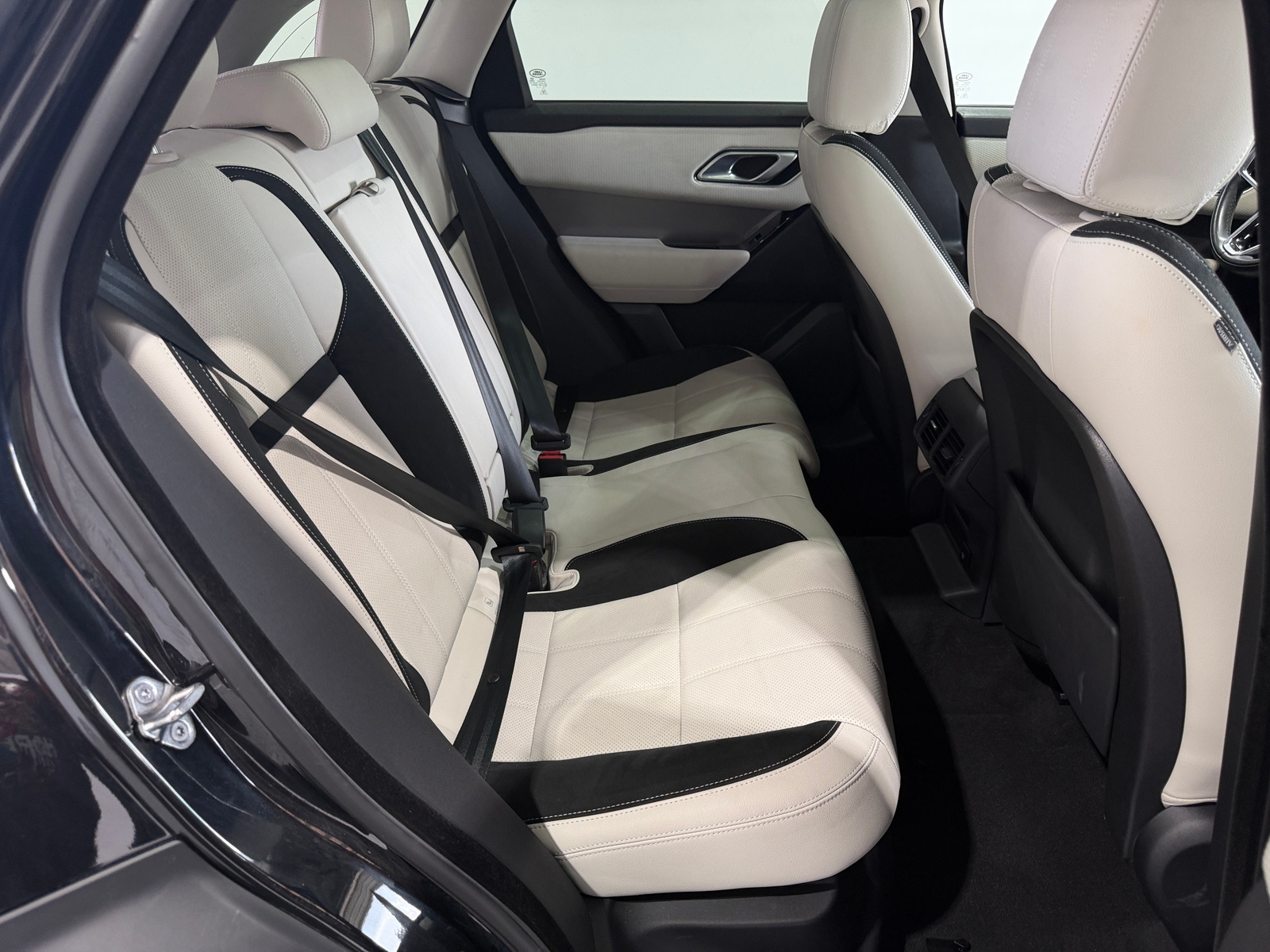 Thumbnail: 2021 Land Rover Range Rover Velar - 5