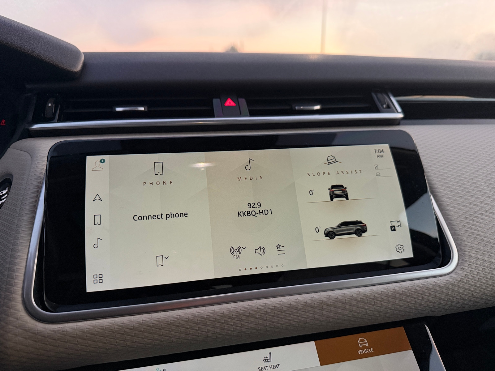 Thumbnail: 2021 Land Rover Range Rover Velar - 3