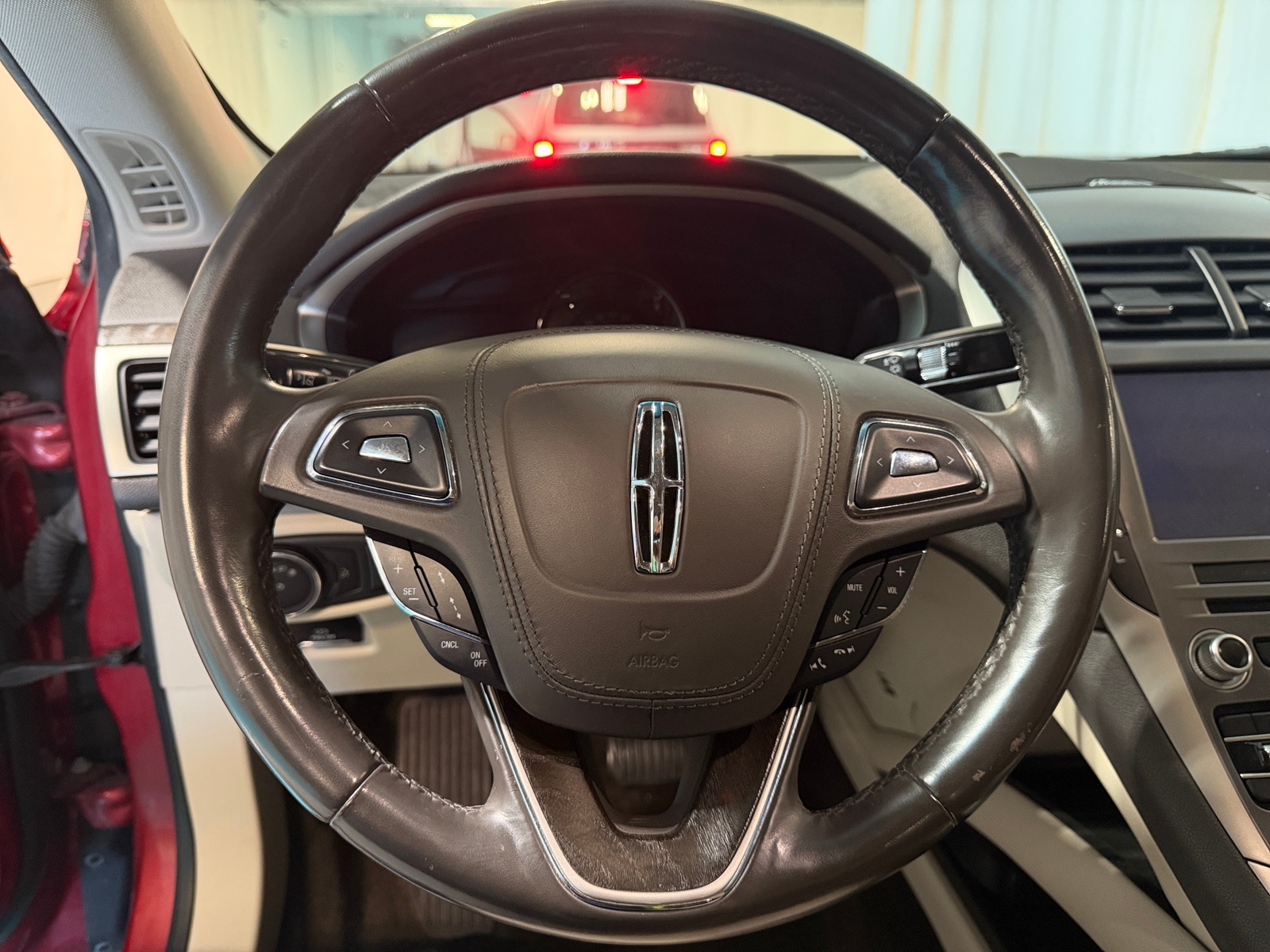 Thumbnail: 2018 Lincoln MKZ - 4