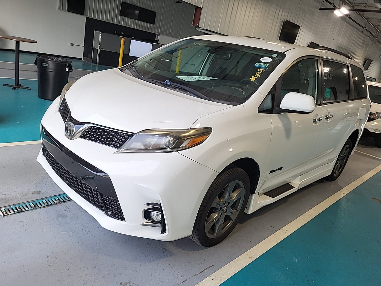 2019 Toyota Sienna SE