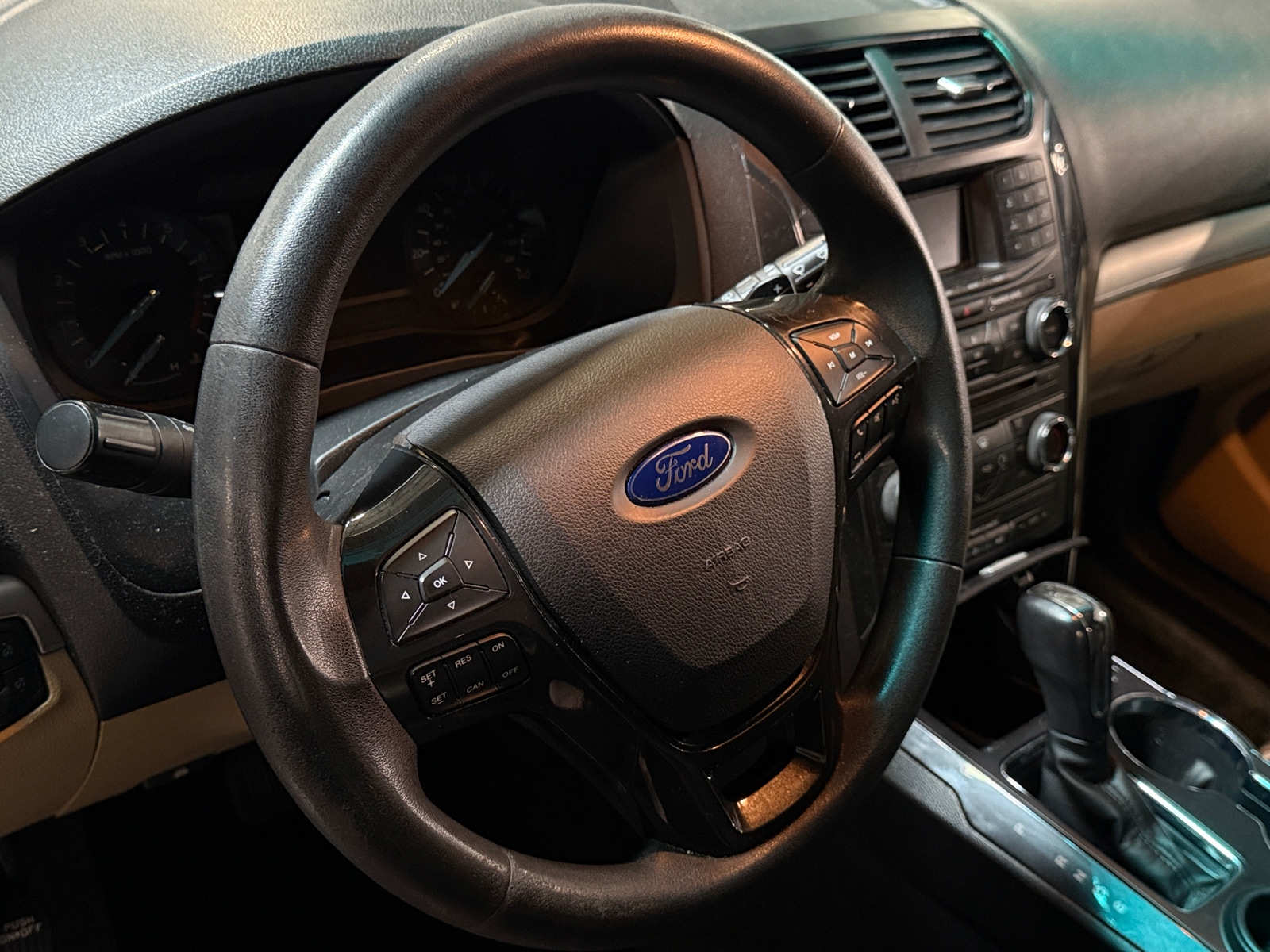 Thumbnail: 2016 Ford Explorer - 5