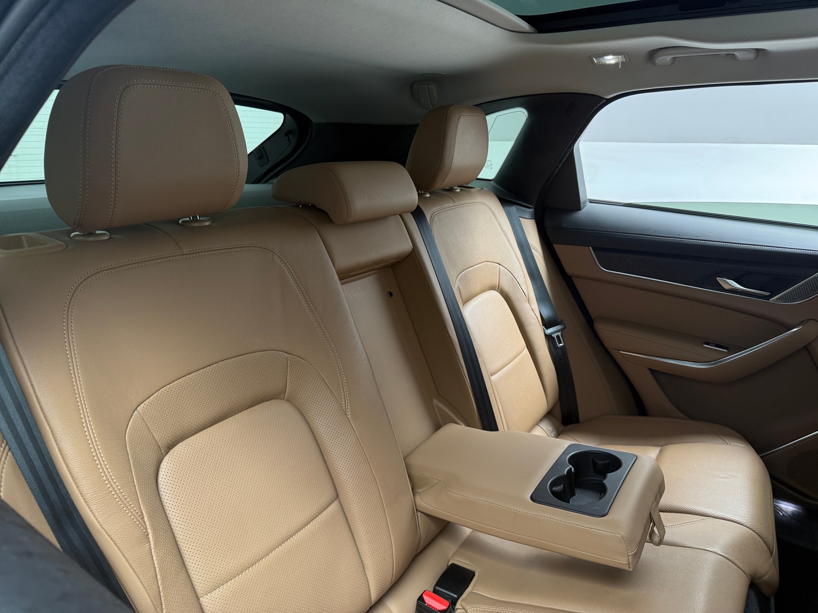 Thumbnail: 2021 Jaguar F-Pace - 5