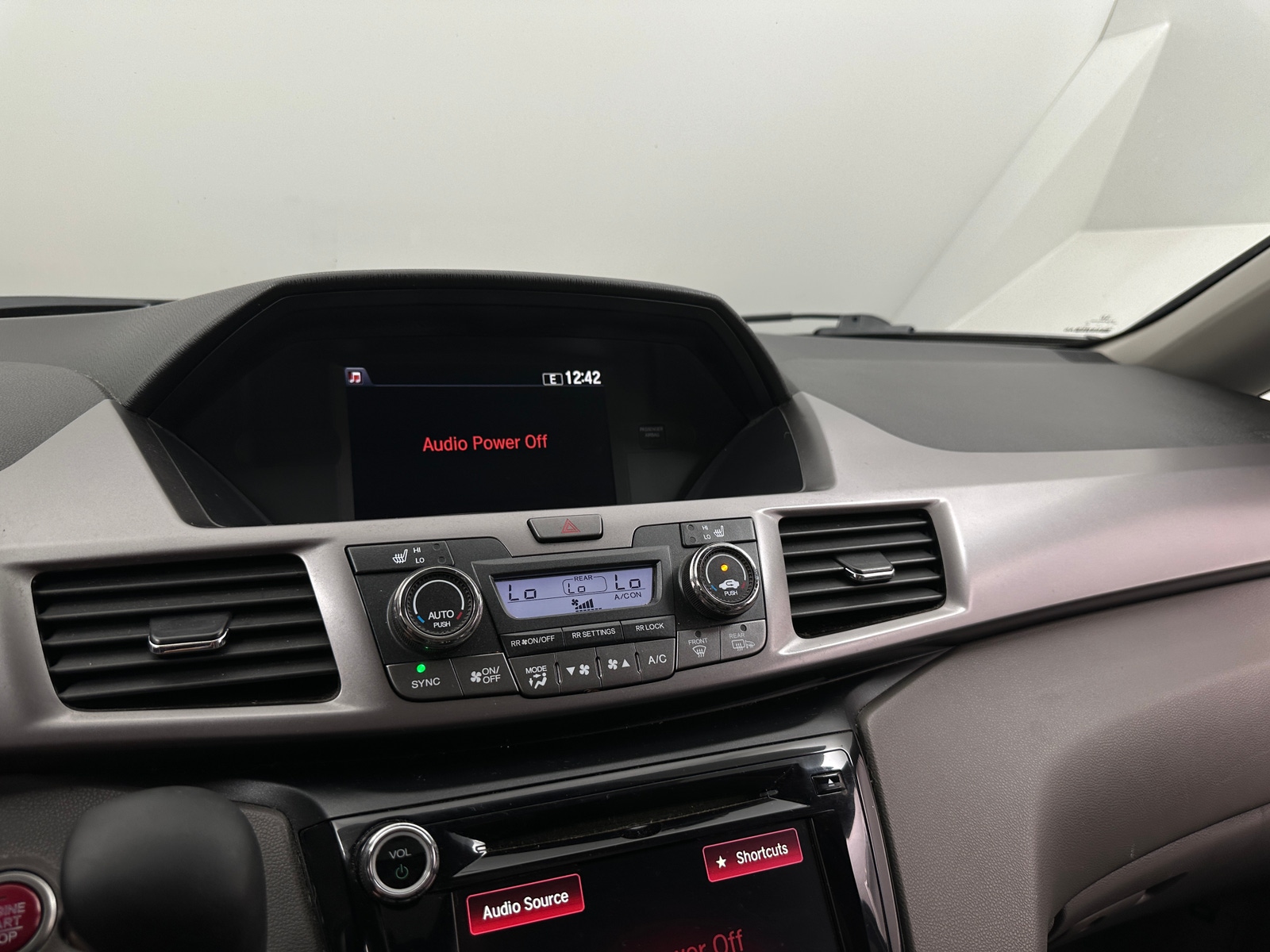 Thumbnail: 2015 Honda Odyssey - 3