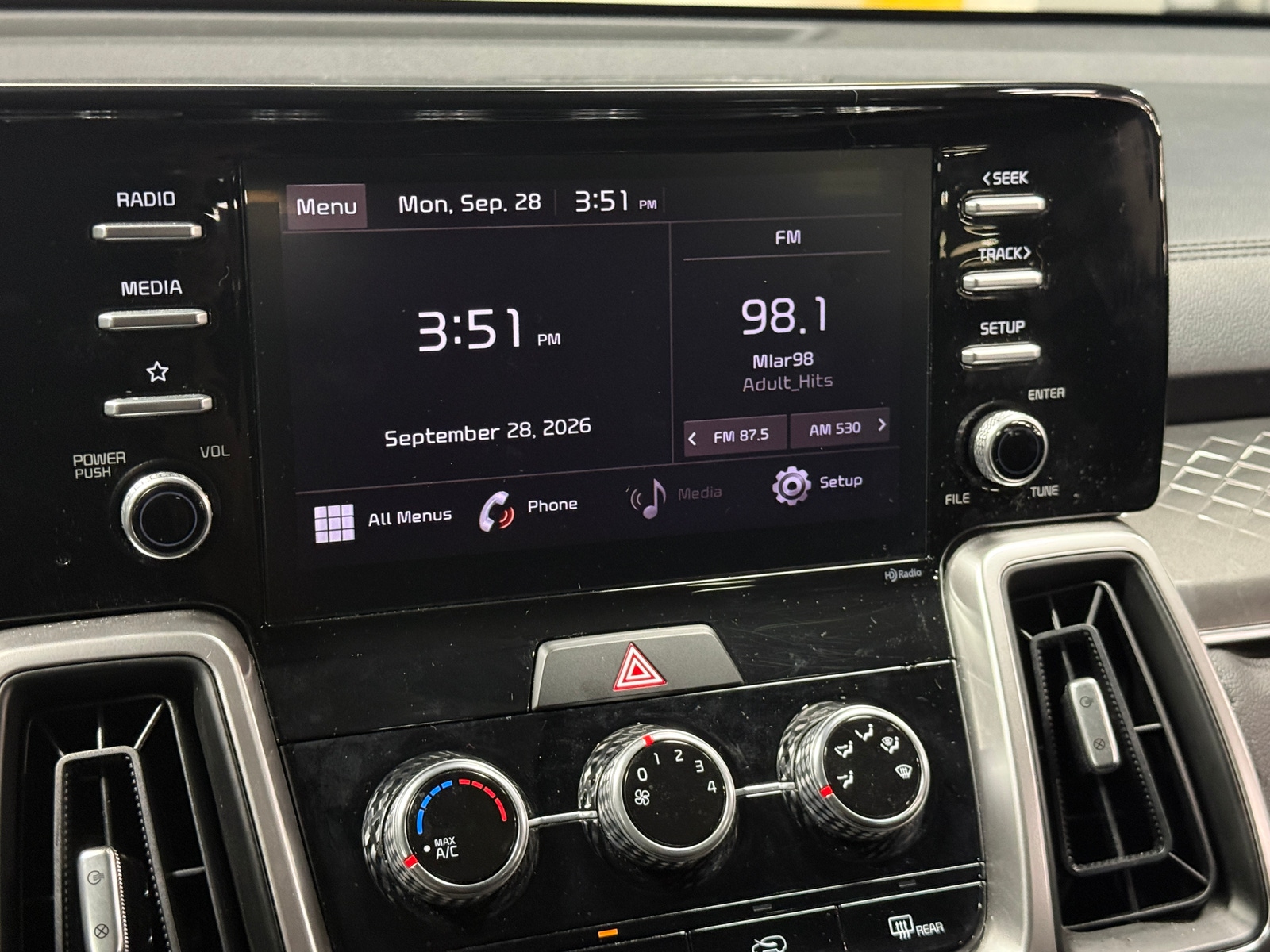 Thumbnail: 2021 Kia Sorento - 4