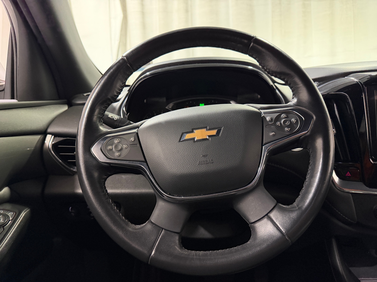 Thumbnail: 2022 Chevrolet Traverse - 5