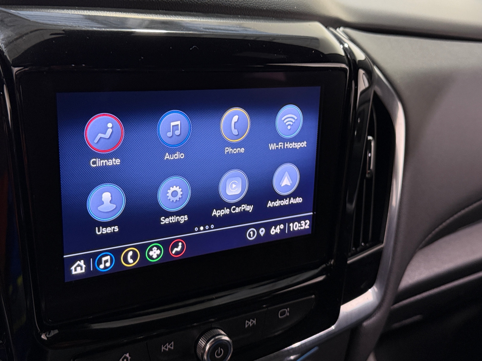 Thumbnail: 2022 Chevrolet Traverse - 4