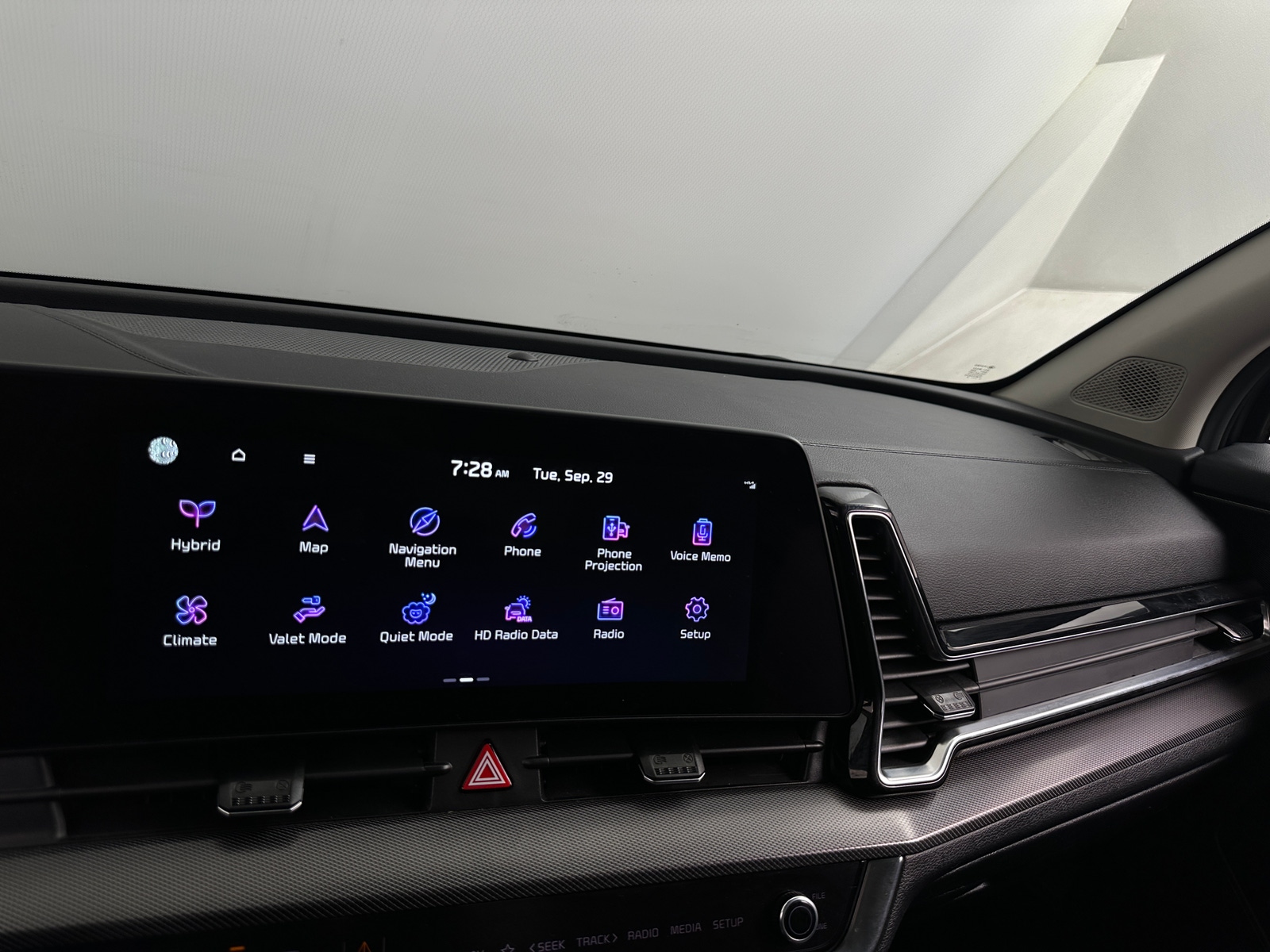 Thumbnail: 2023 Kia Sportage - 3