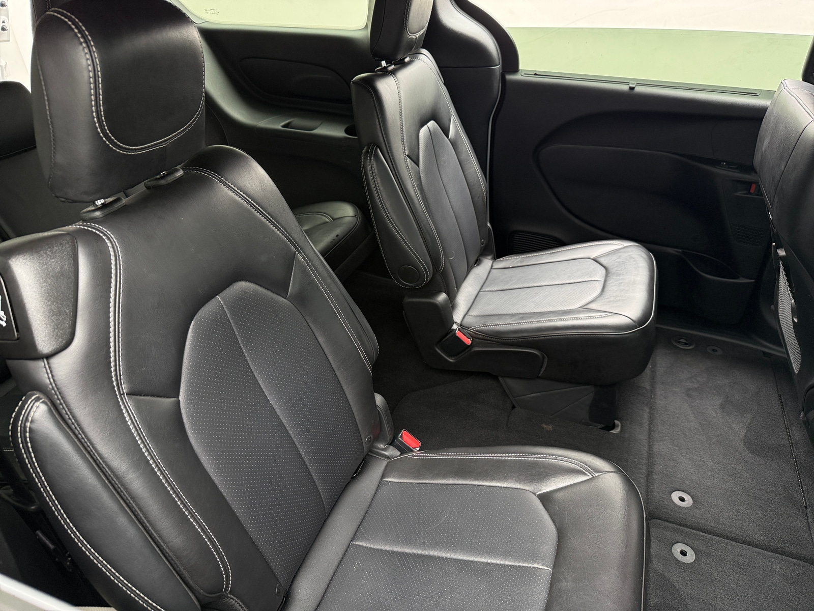 Thumbnail: 2025 Chrysler Pacifica - 5