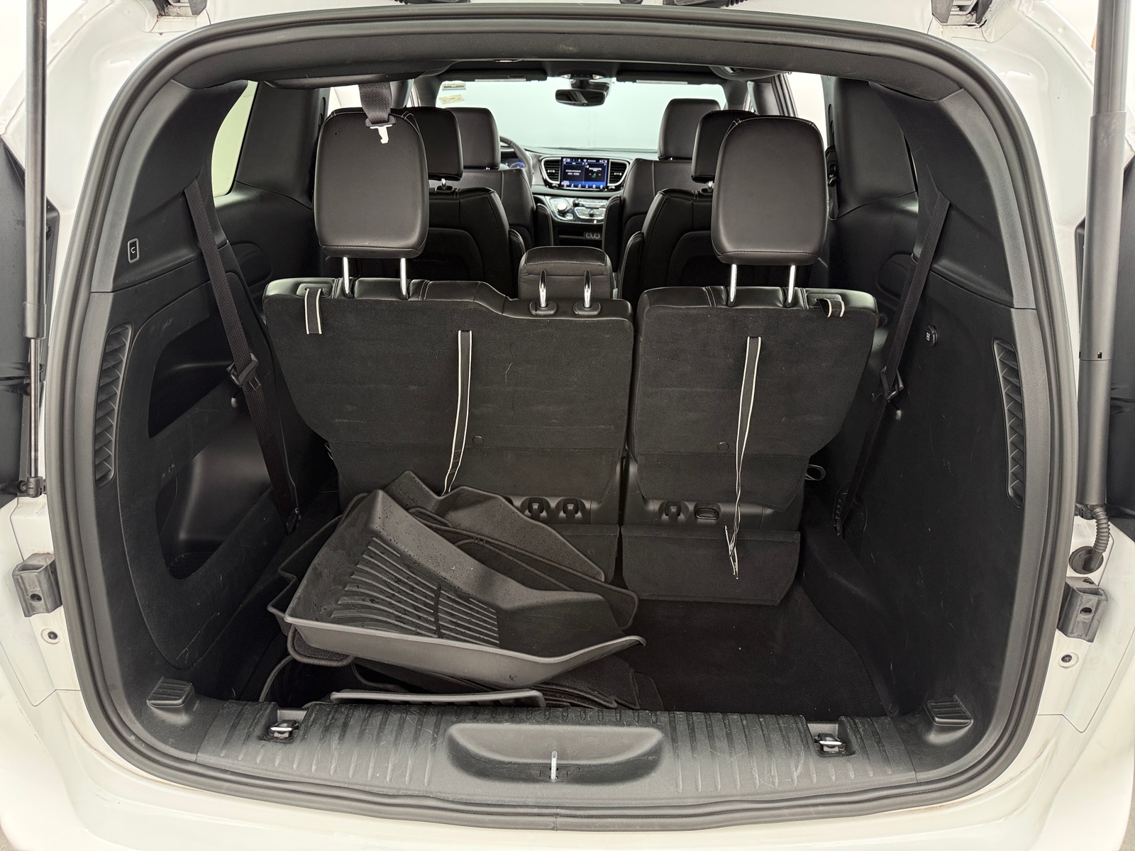 Thumbnail: 2025 Chrysler Pacifica - 6